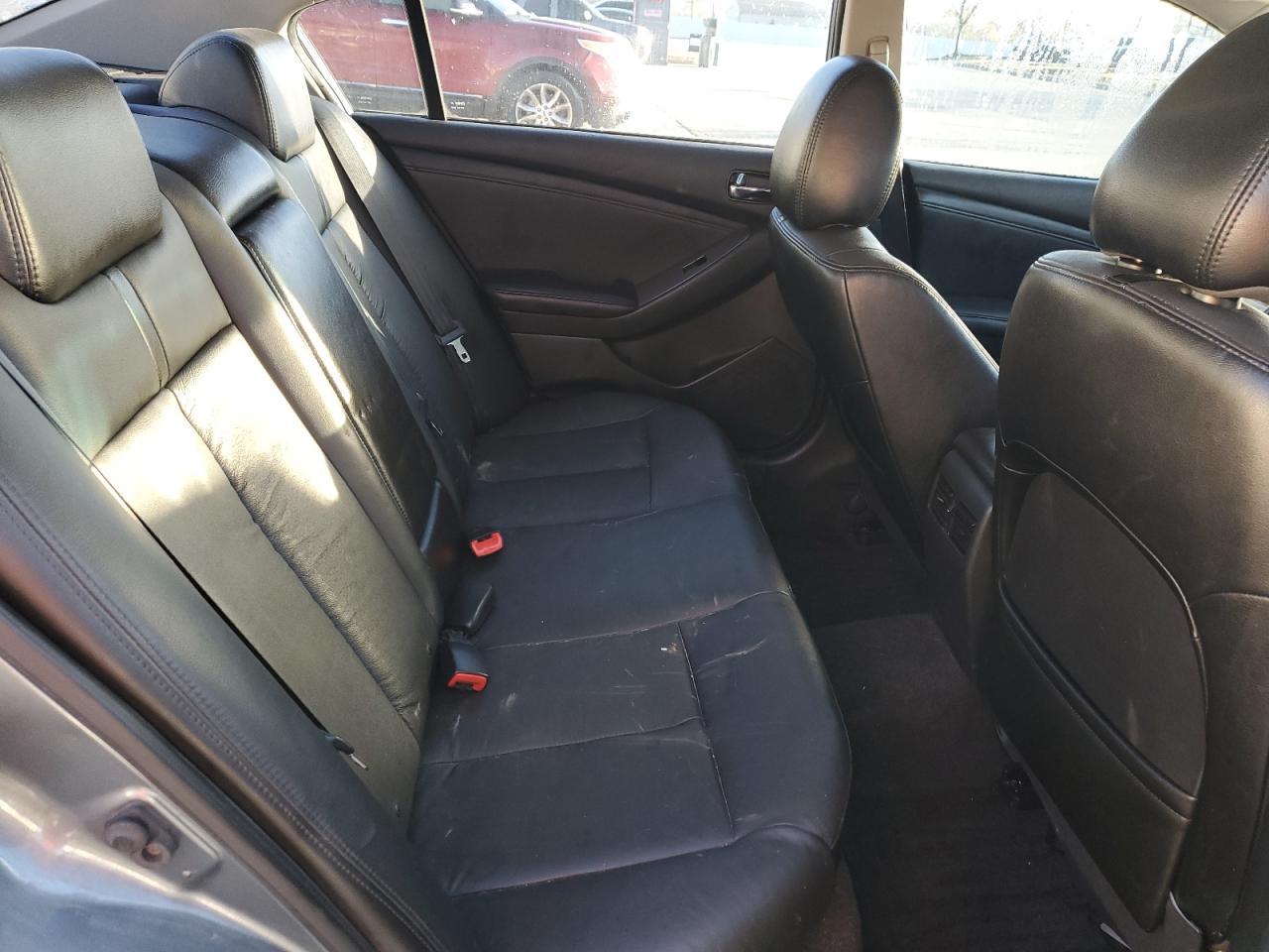 2010 NISSAN ALTIMA