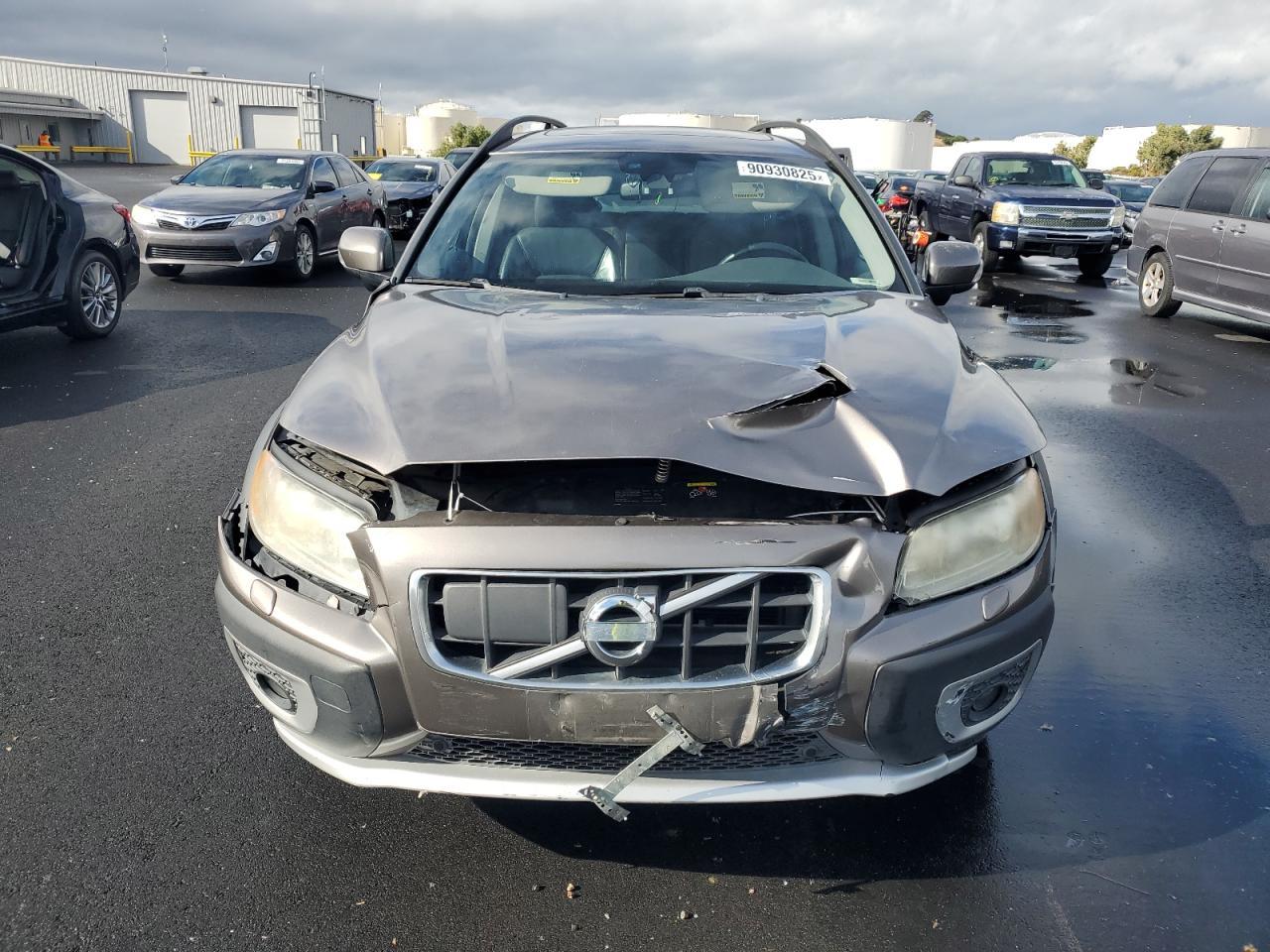 2010 VOLVO XC70