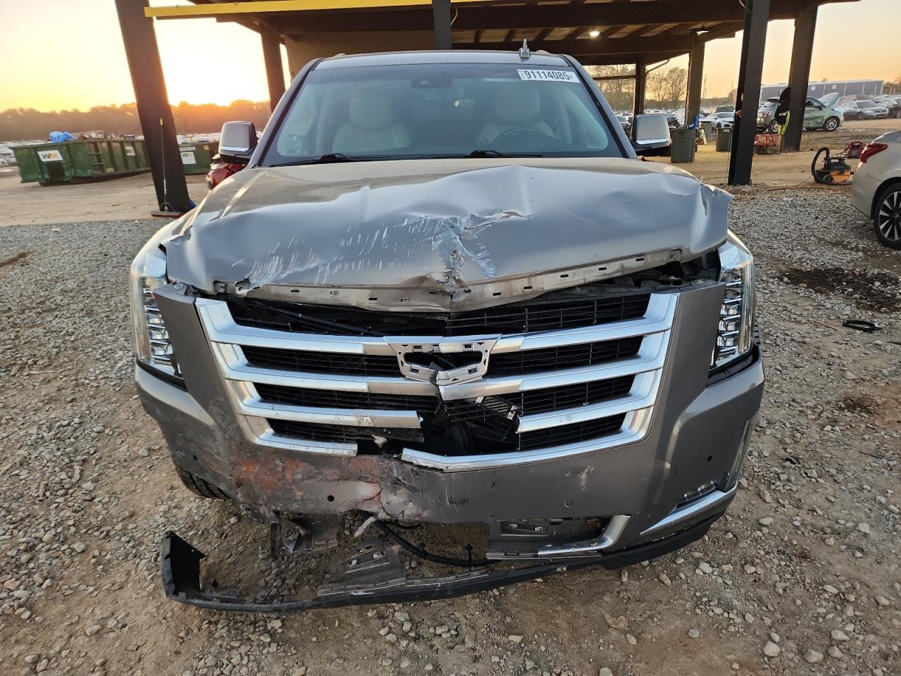 2018 CADILLAC Escalade ESV