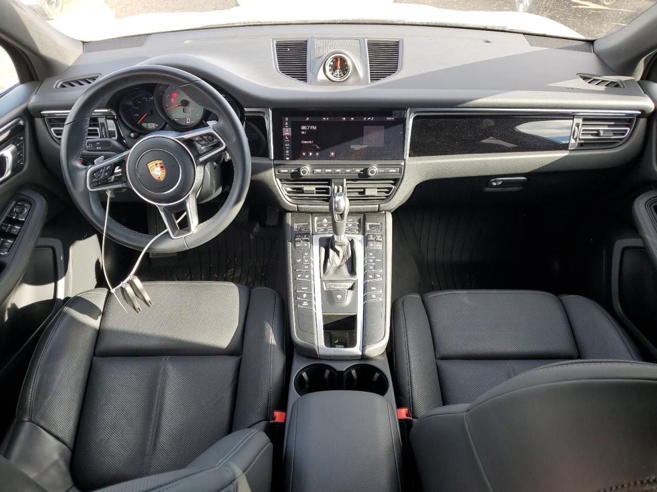 2021 PORSCHE Macan