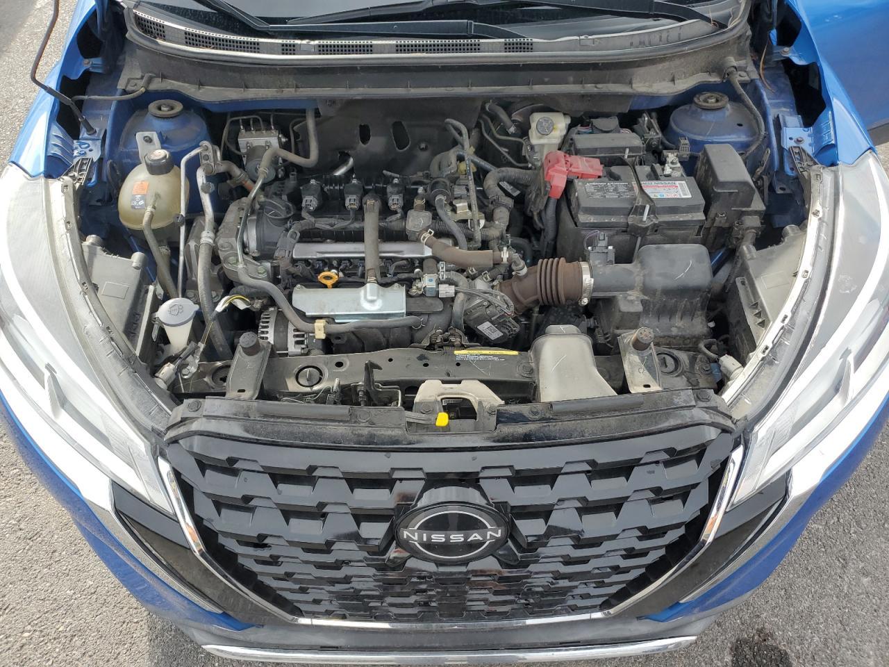 2024 NISSAN KICKS