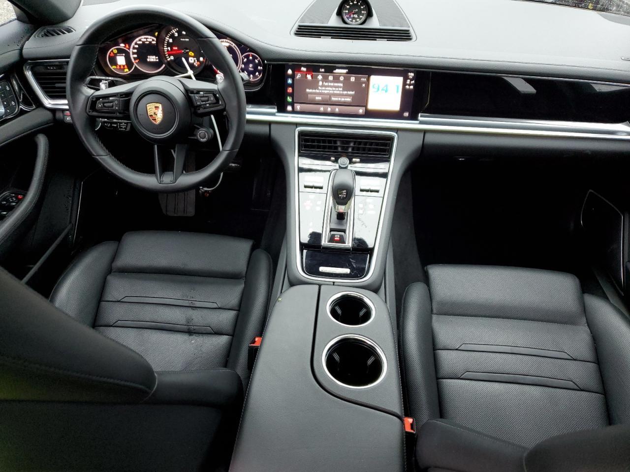 2023 PORSCHE Panamera