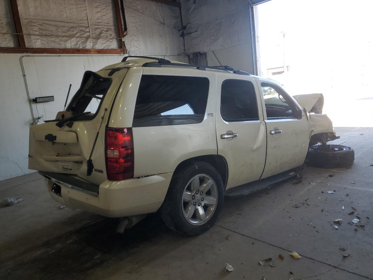 2011 CHEVROLET Tahoe