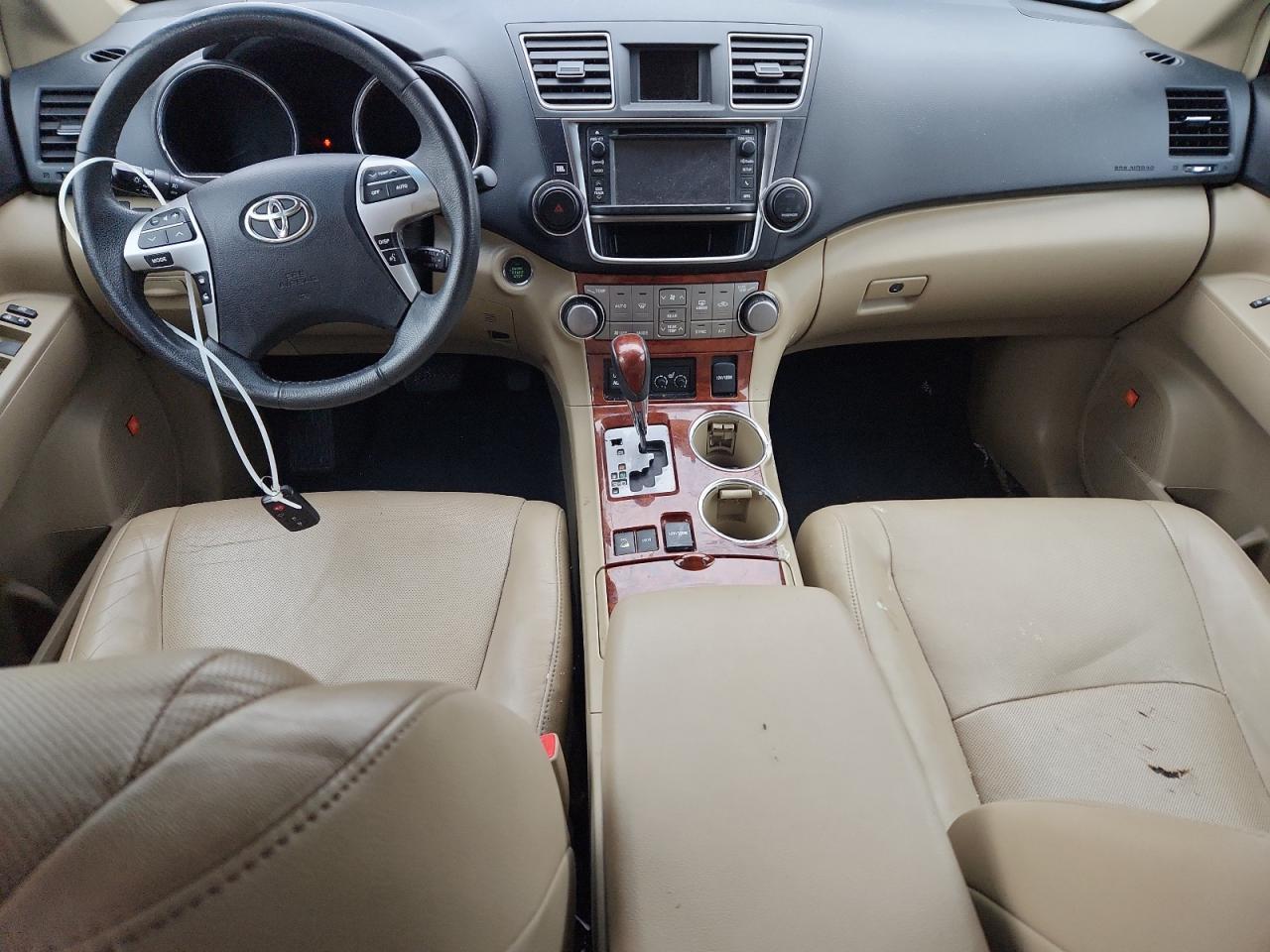 2013 TOYOTA HIGHLANDER