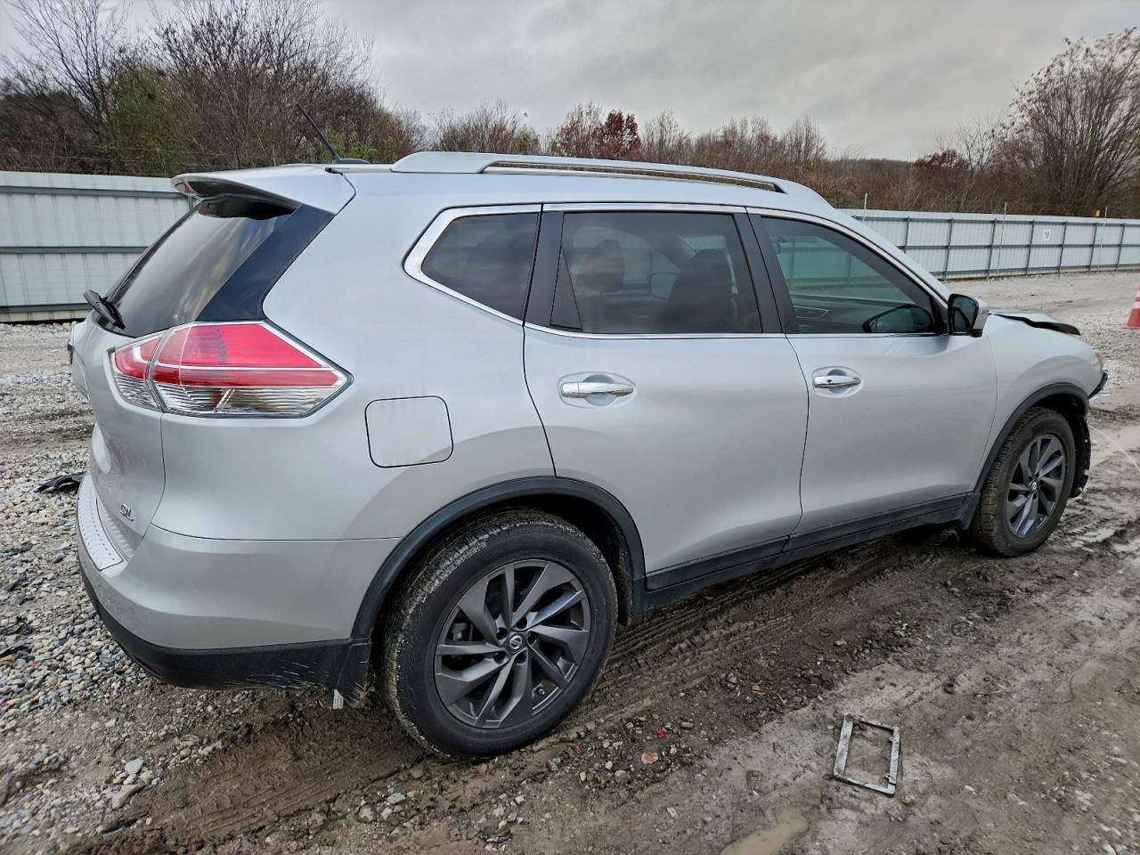 2016 NISSAN ROGUE