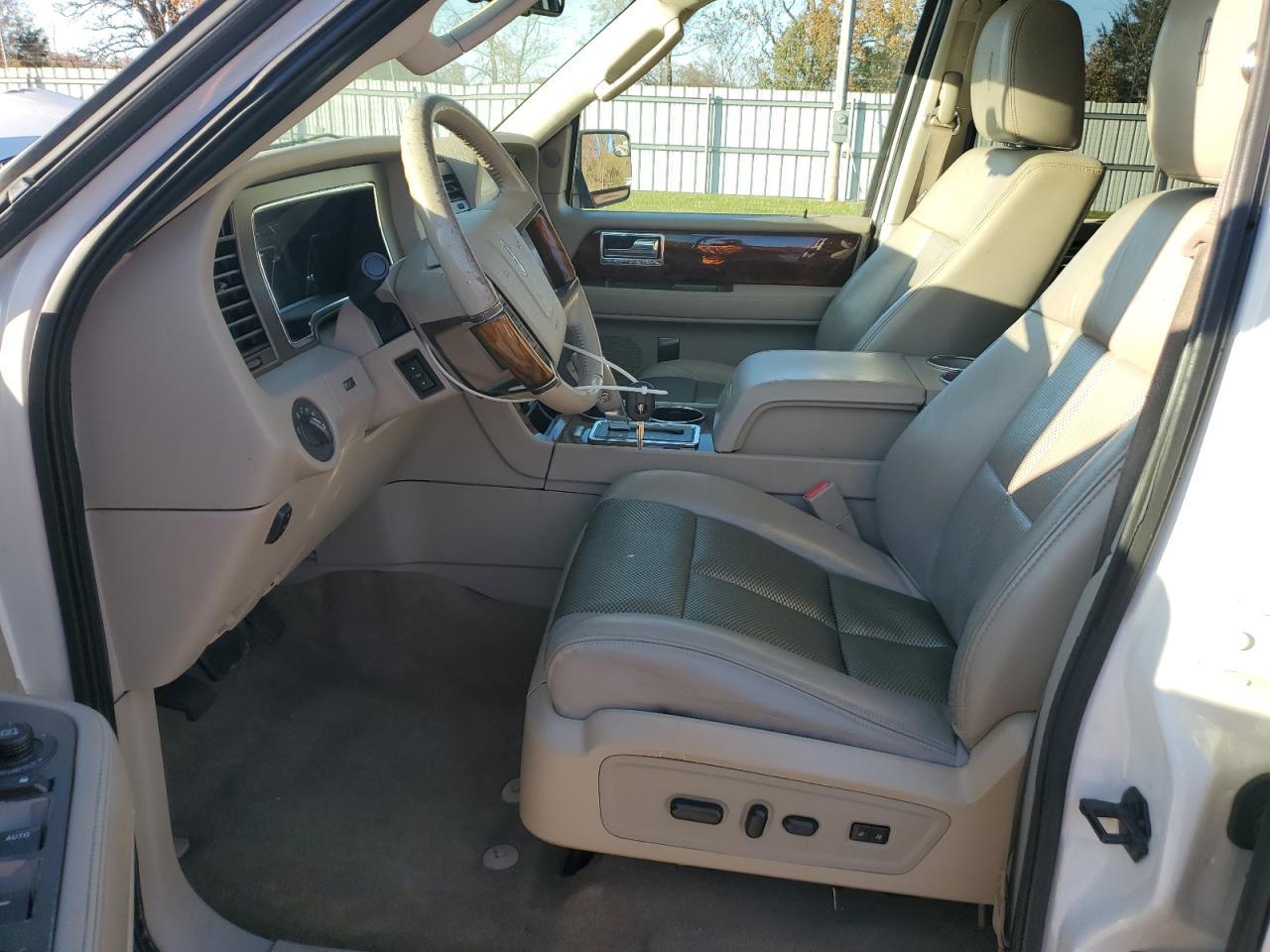 2012 LINCOLN Navigator