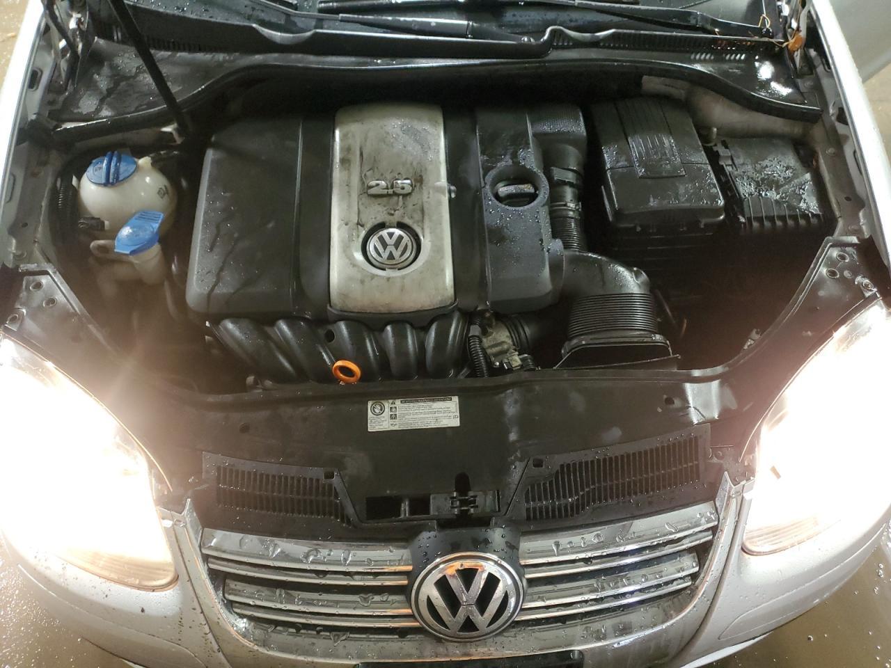 2009 VOLKSWAGEN JETTA