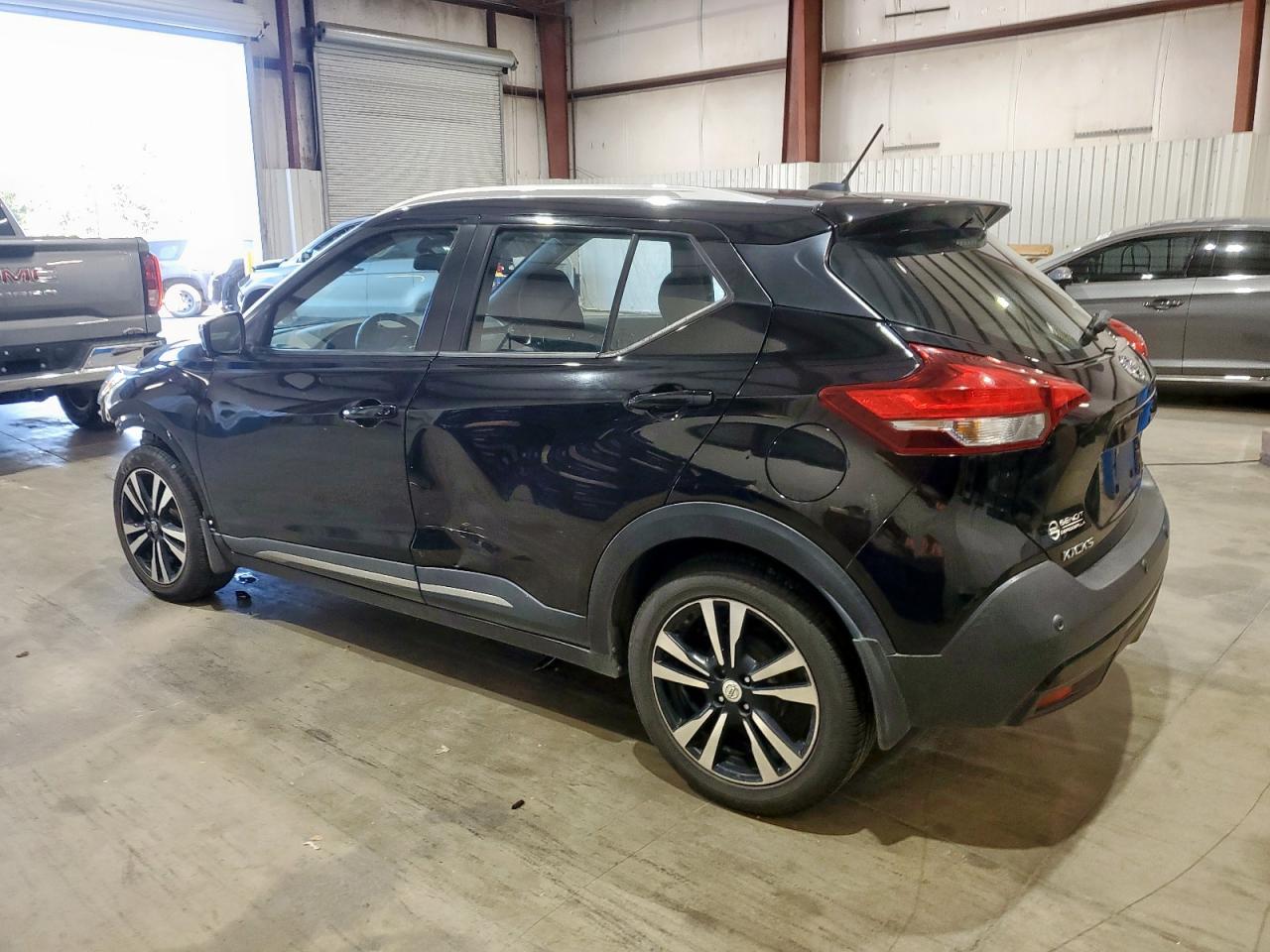 2020 NISSAN KICKS