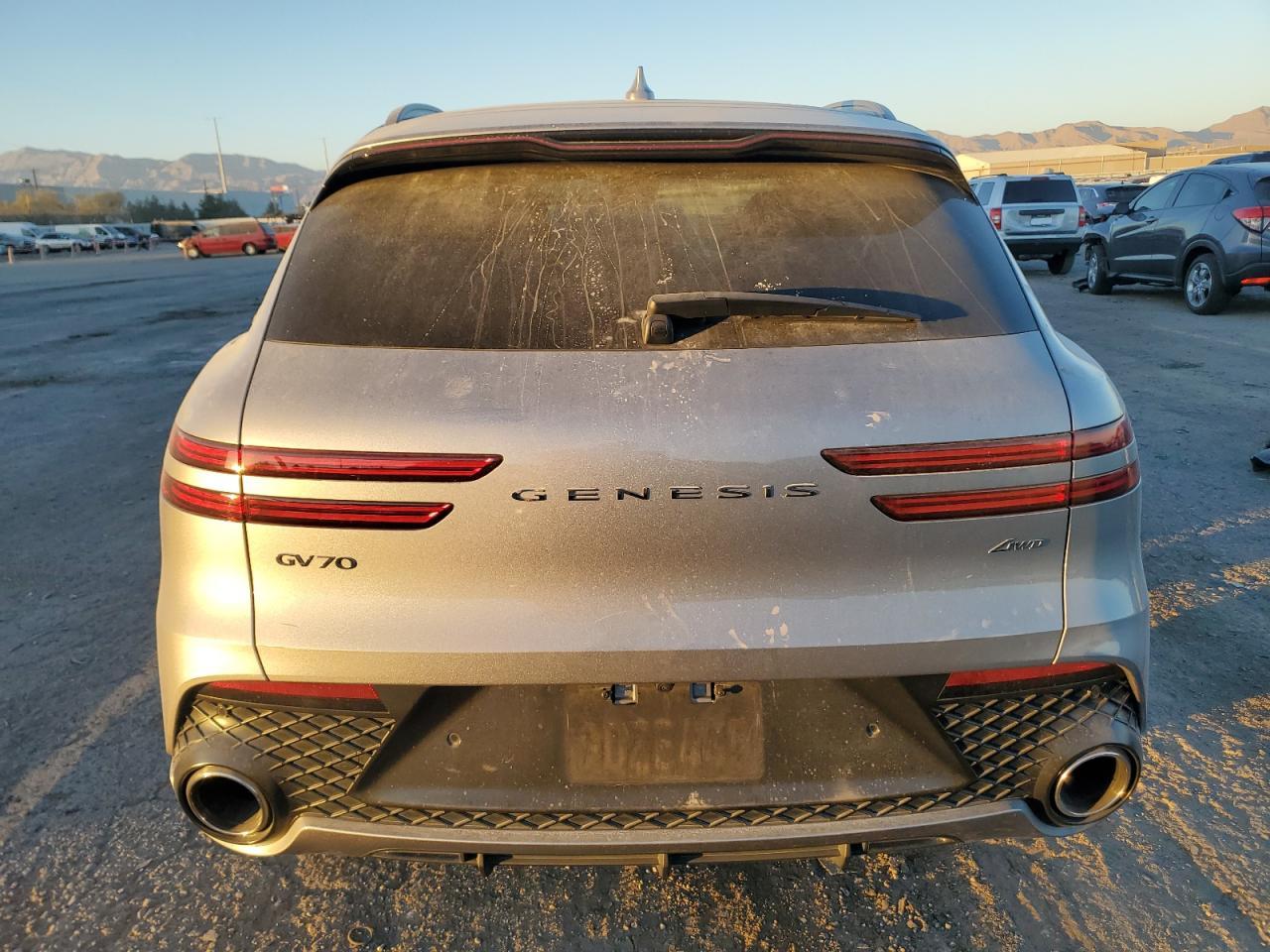 2023 GENESIS GV70