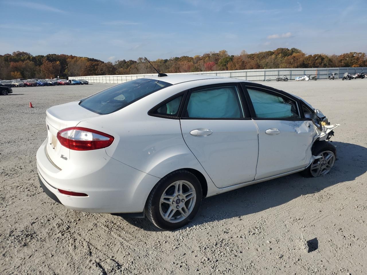 2017 FORD Fiesta