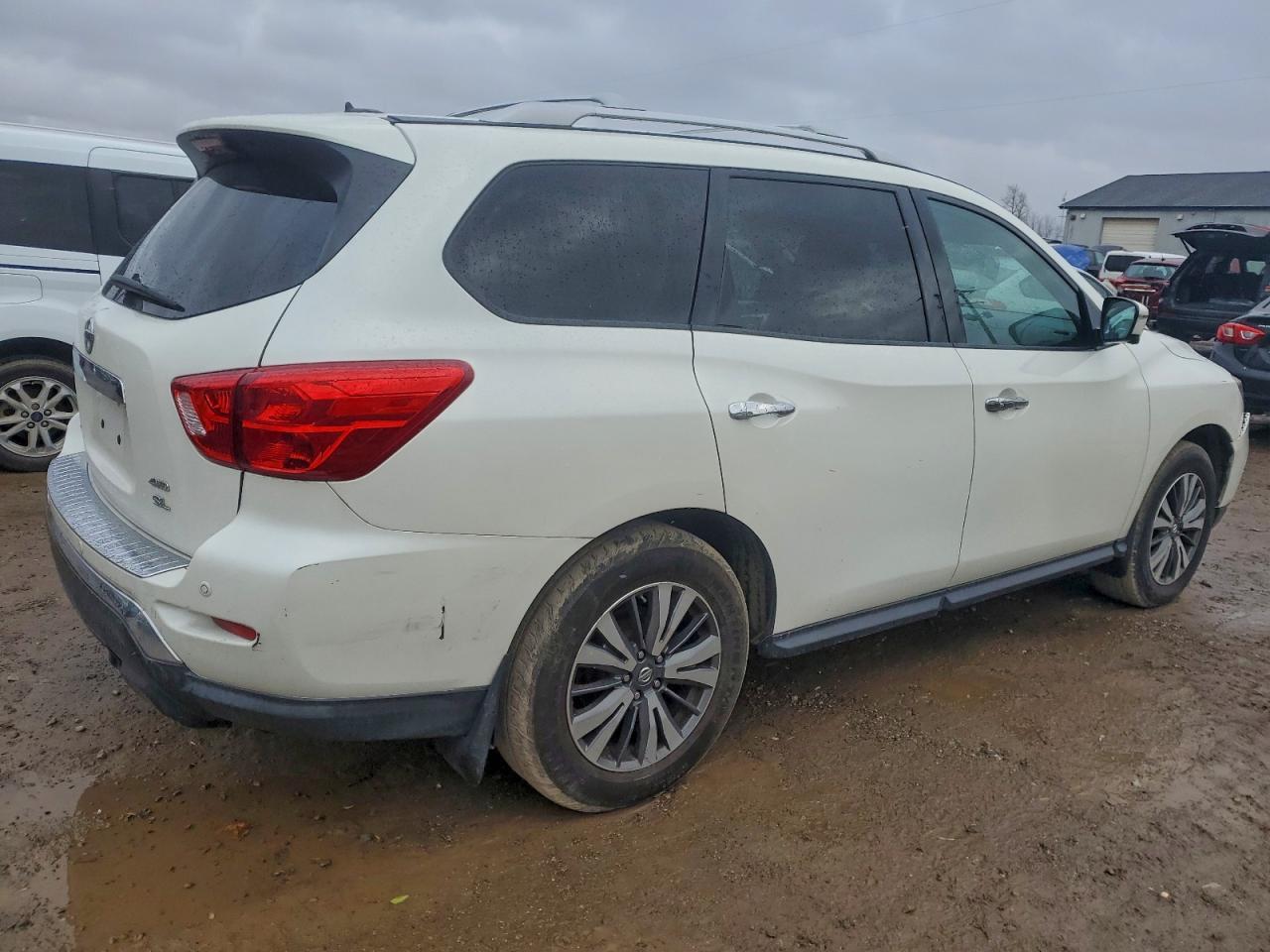 2017 NISSAN PATHFINDER