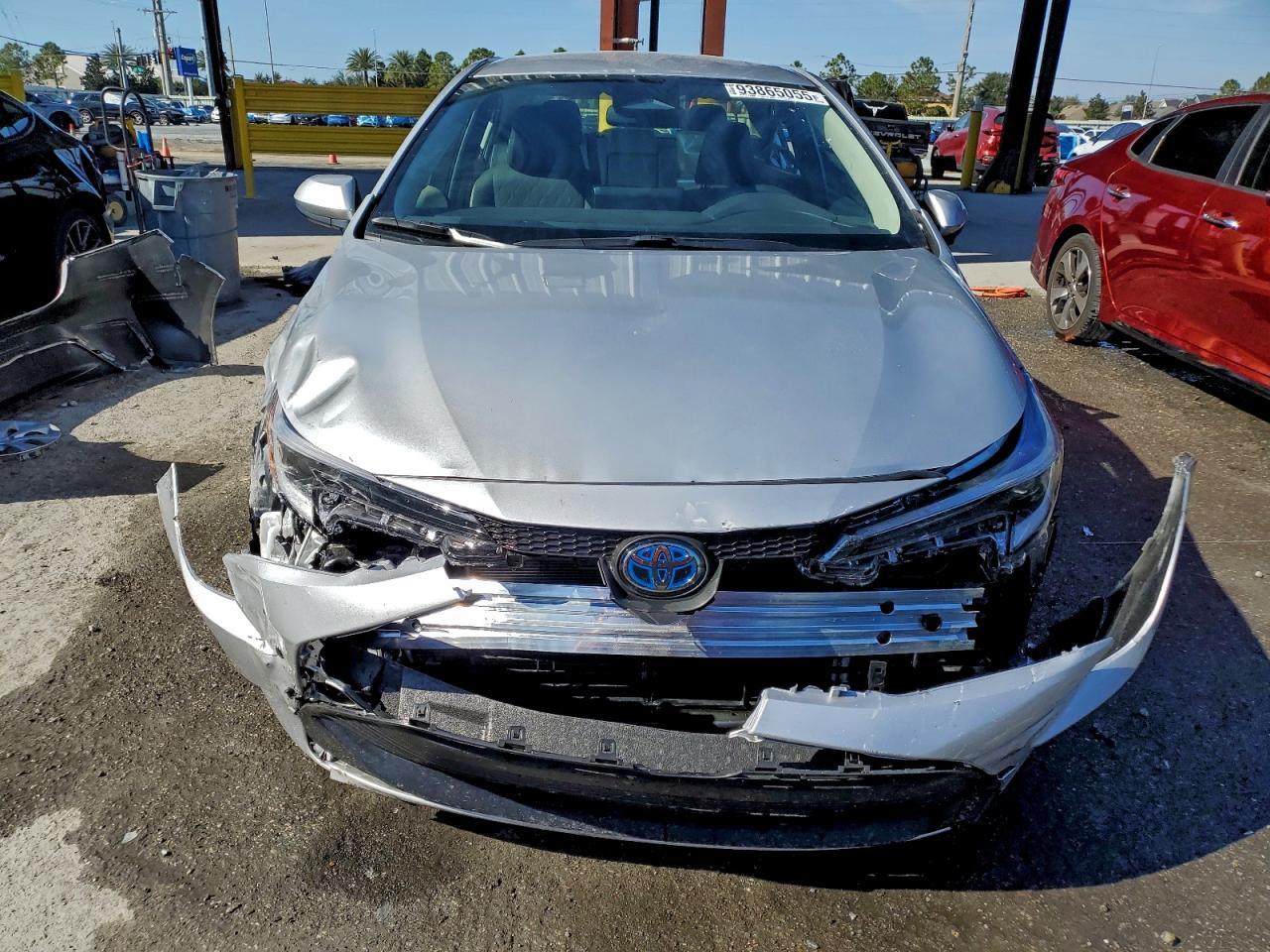 2025 TOYOTA COROLLA