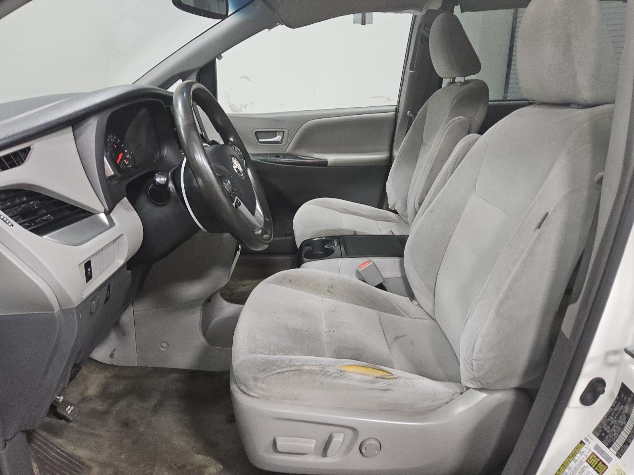 2015 TOYOTA SIENNA