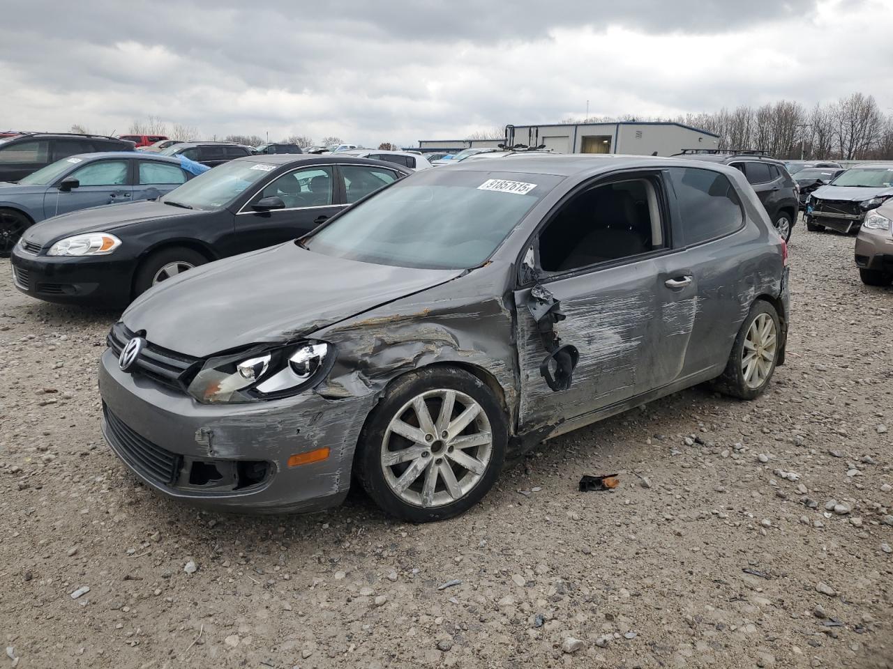 2011 VOLKSWAGEN GOLF