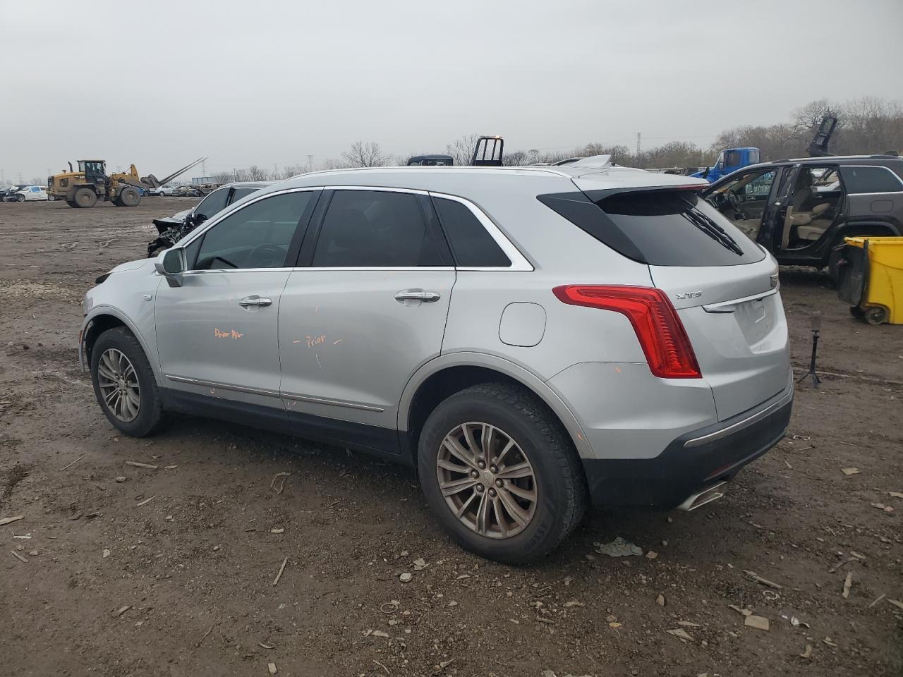 2017 CADILLAC XT5