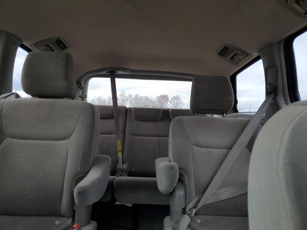 2009 TOYOTA SIENNA