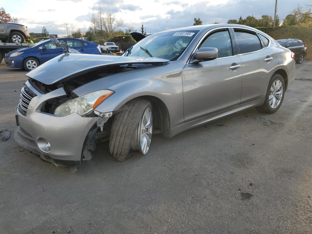 2011 INFINITI M37