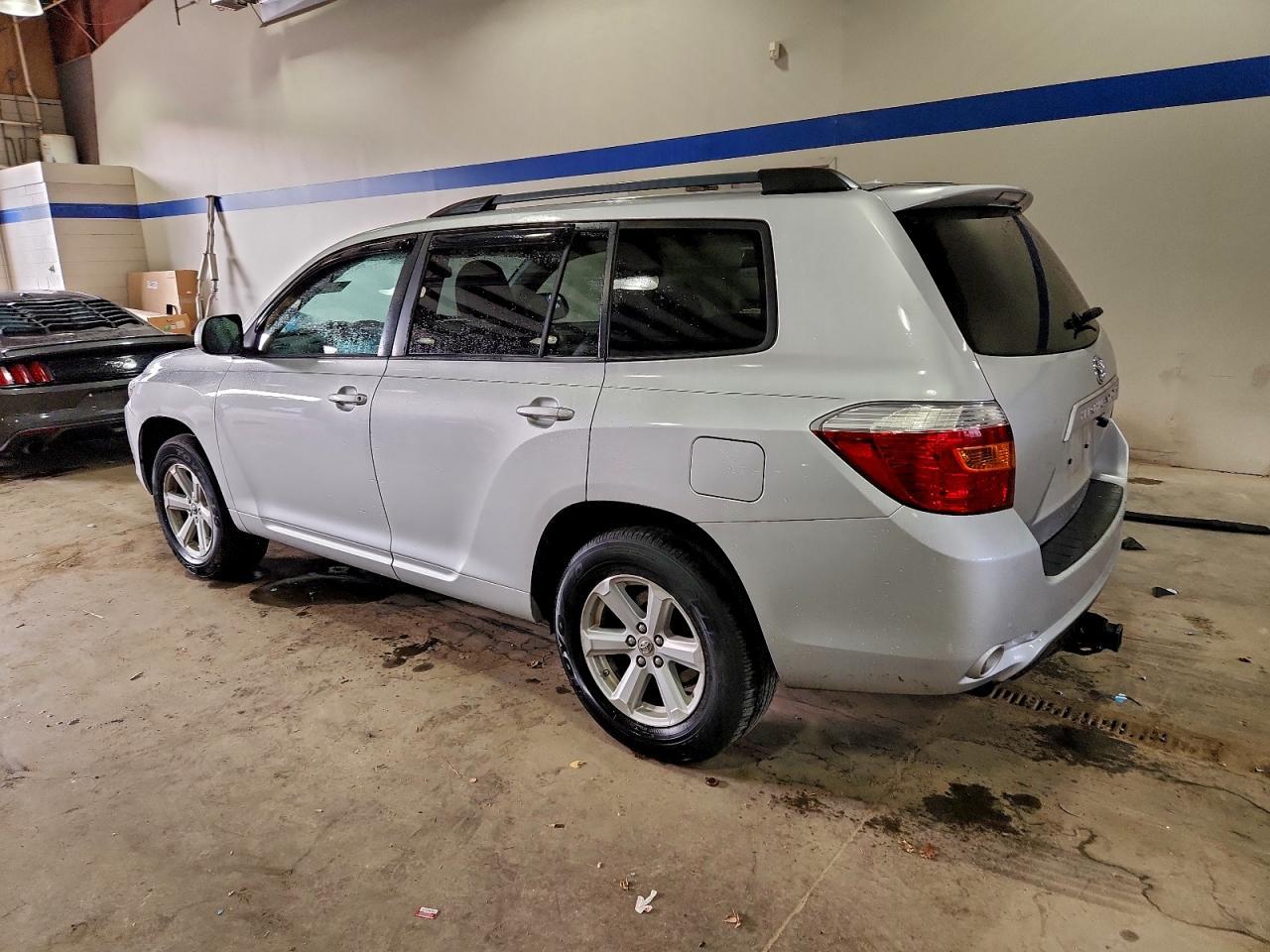 2010 TOYOTA HIGHLANDER