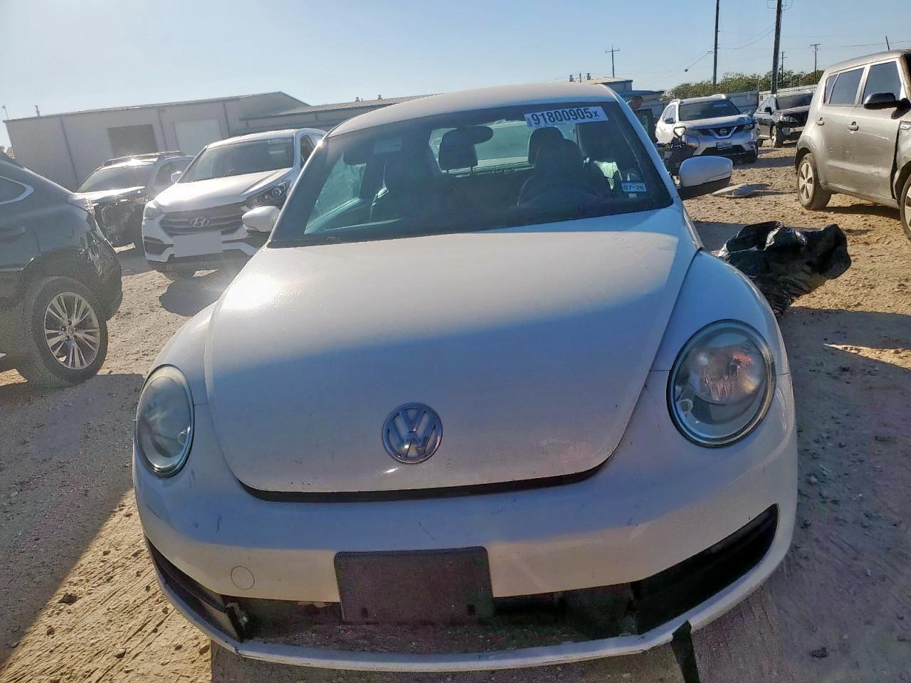 2012 VOLKSWAGEN Beetle