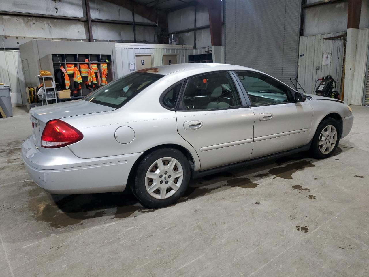 2006 FORD Taurus