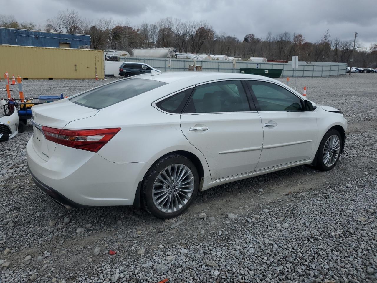 2017 TOYOTA Avalon