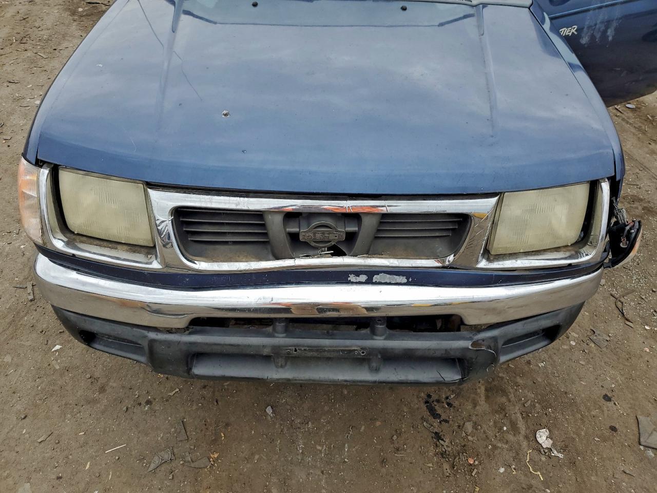 2000 NISSAN Frontier