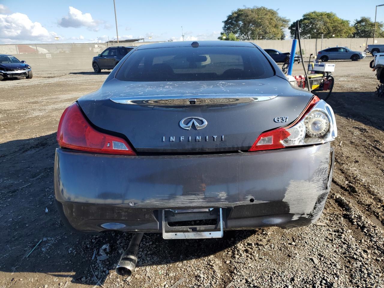 2012 INFINITI G37