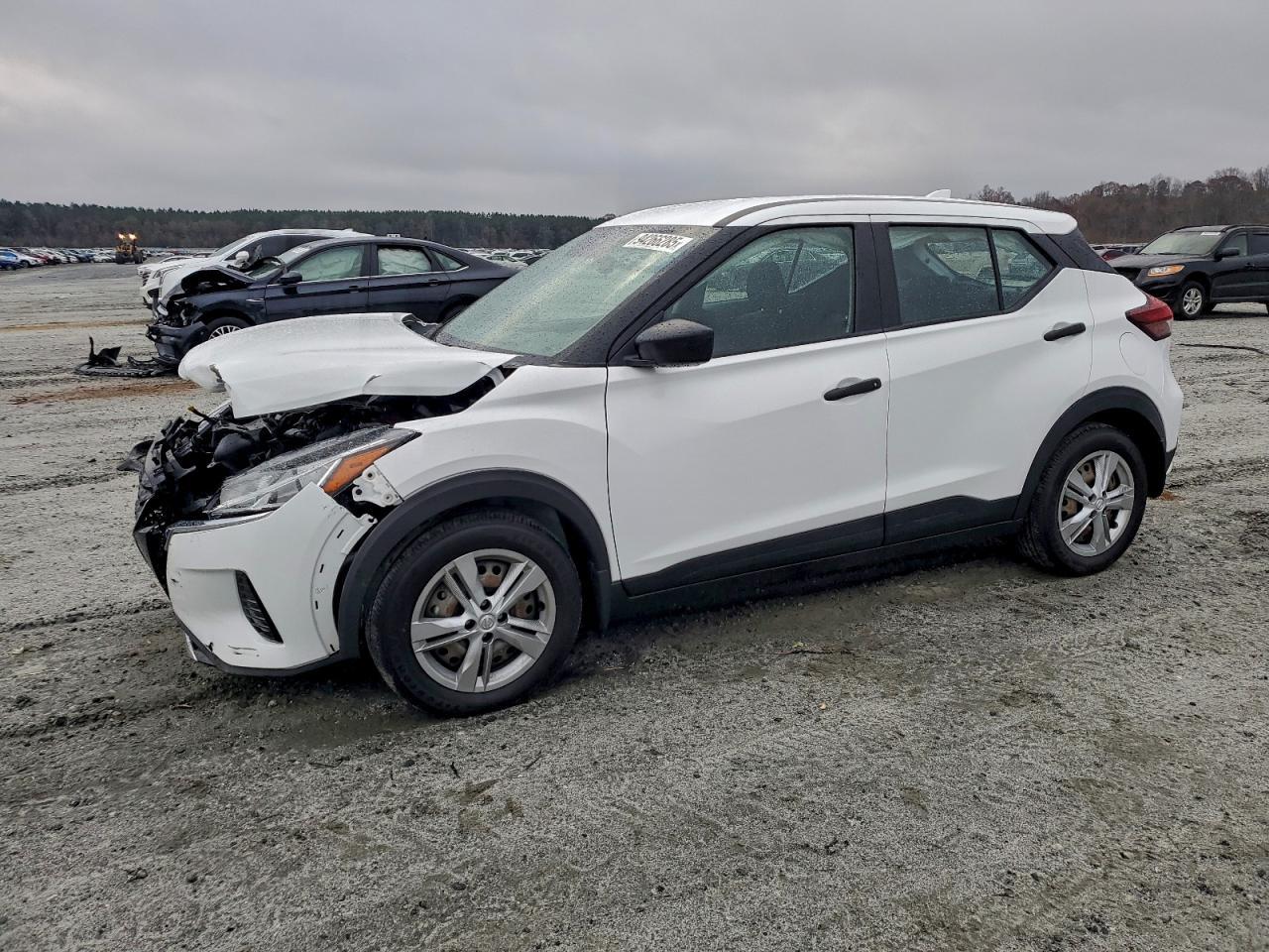 2023 NISSAN KICKS