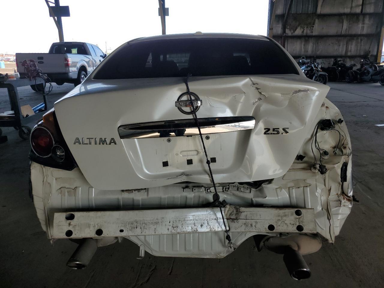 2010 NISSAN ALTIMA