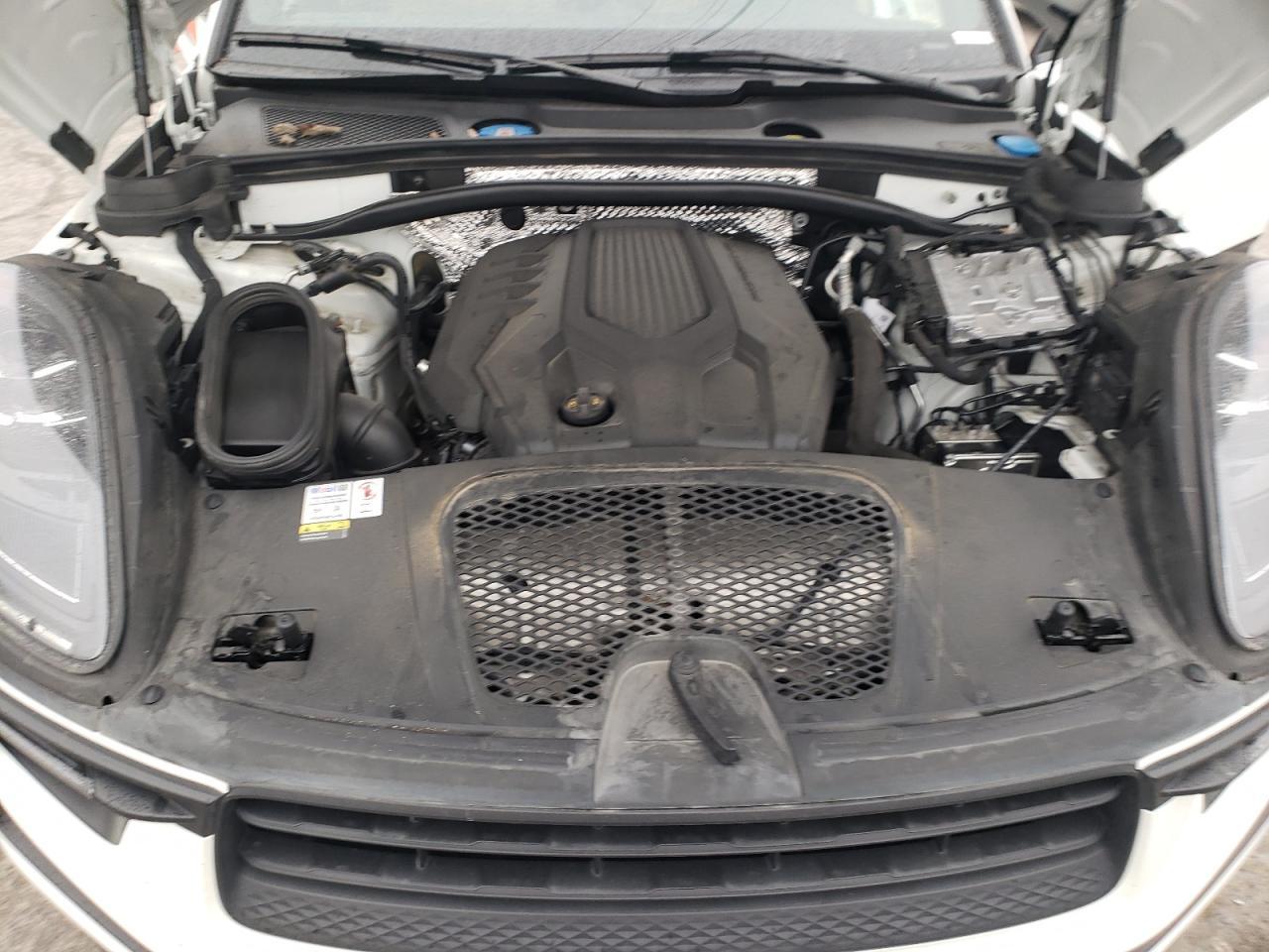 2022 PORSCHE Macan