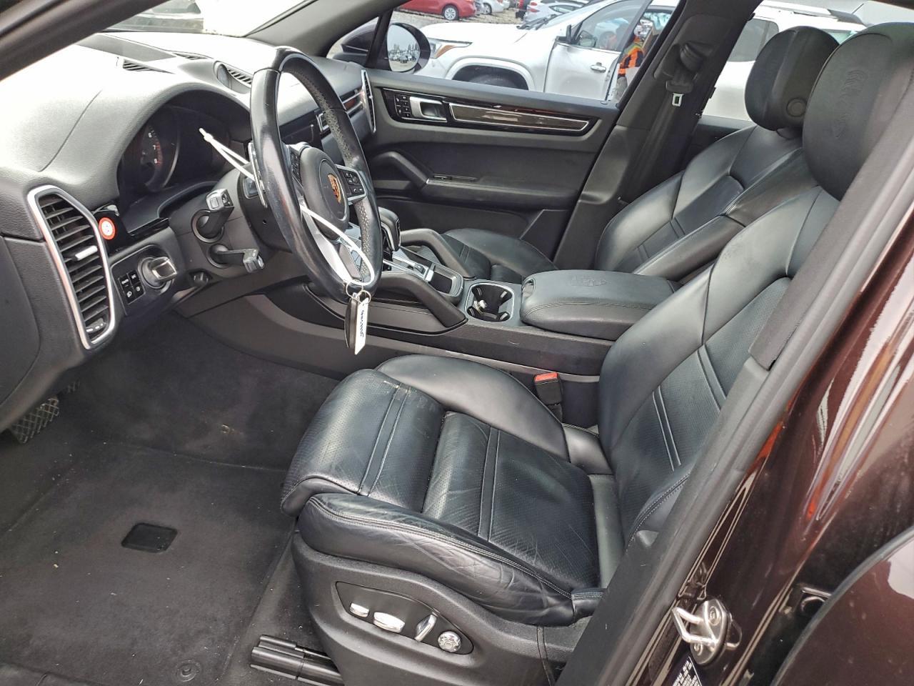 2019 PORSCHE CAYENNE