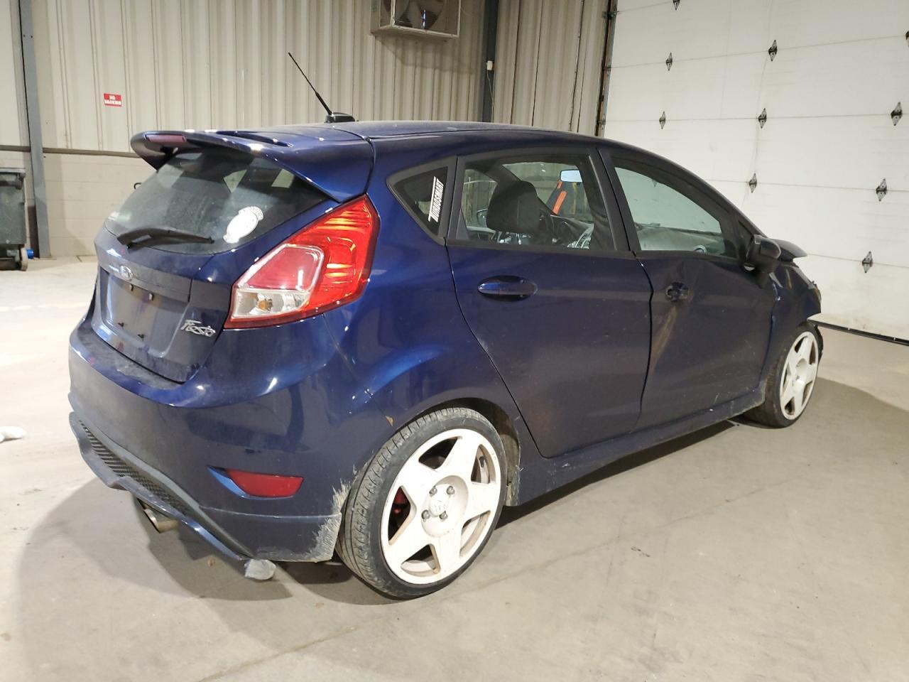 2016 FORD Fiesta