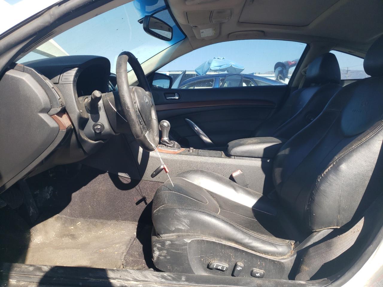 2009 INFINITI G37