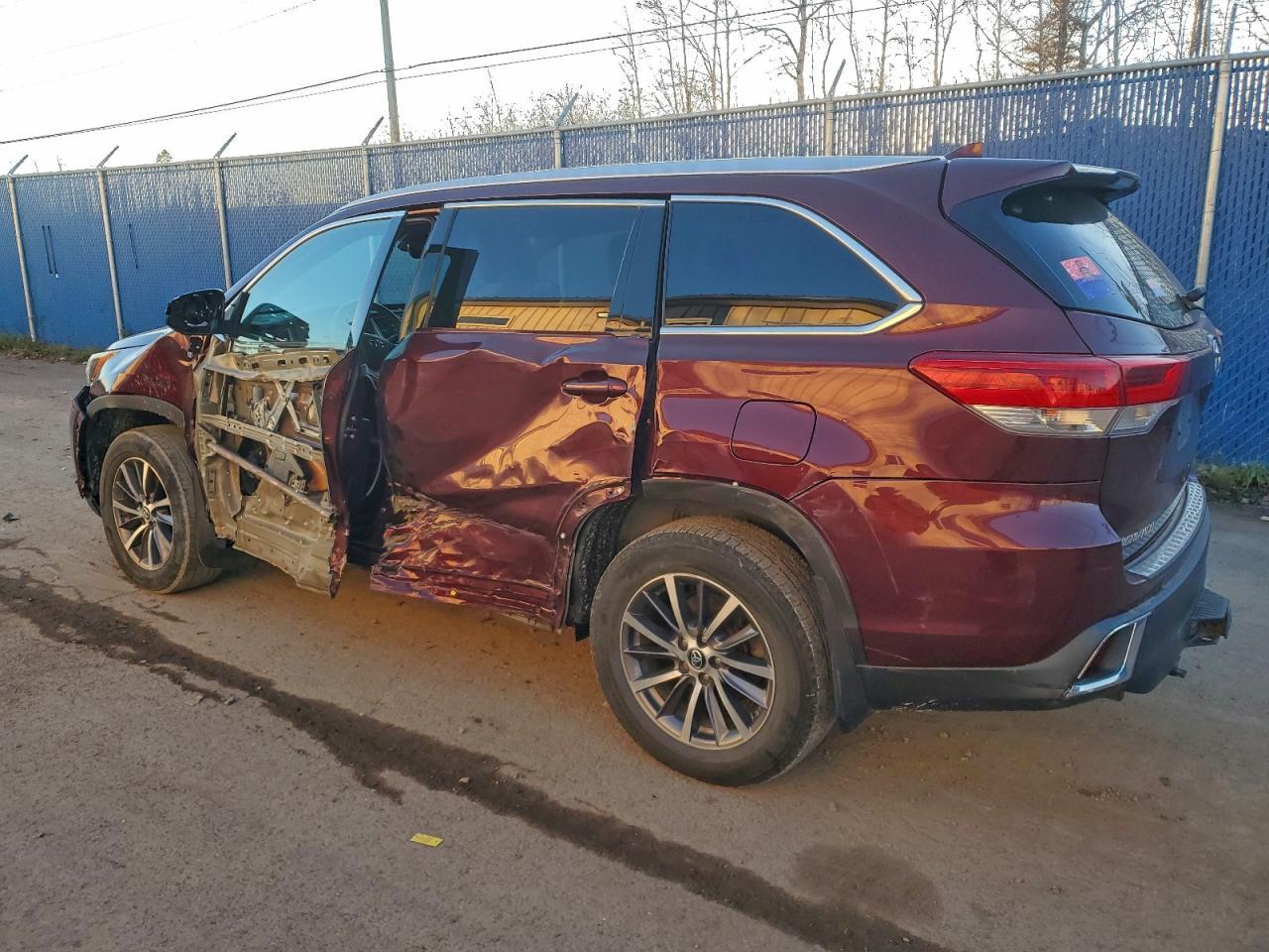 2019 TOYOTA HIGHLANDER