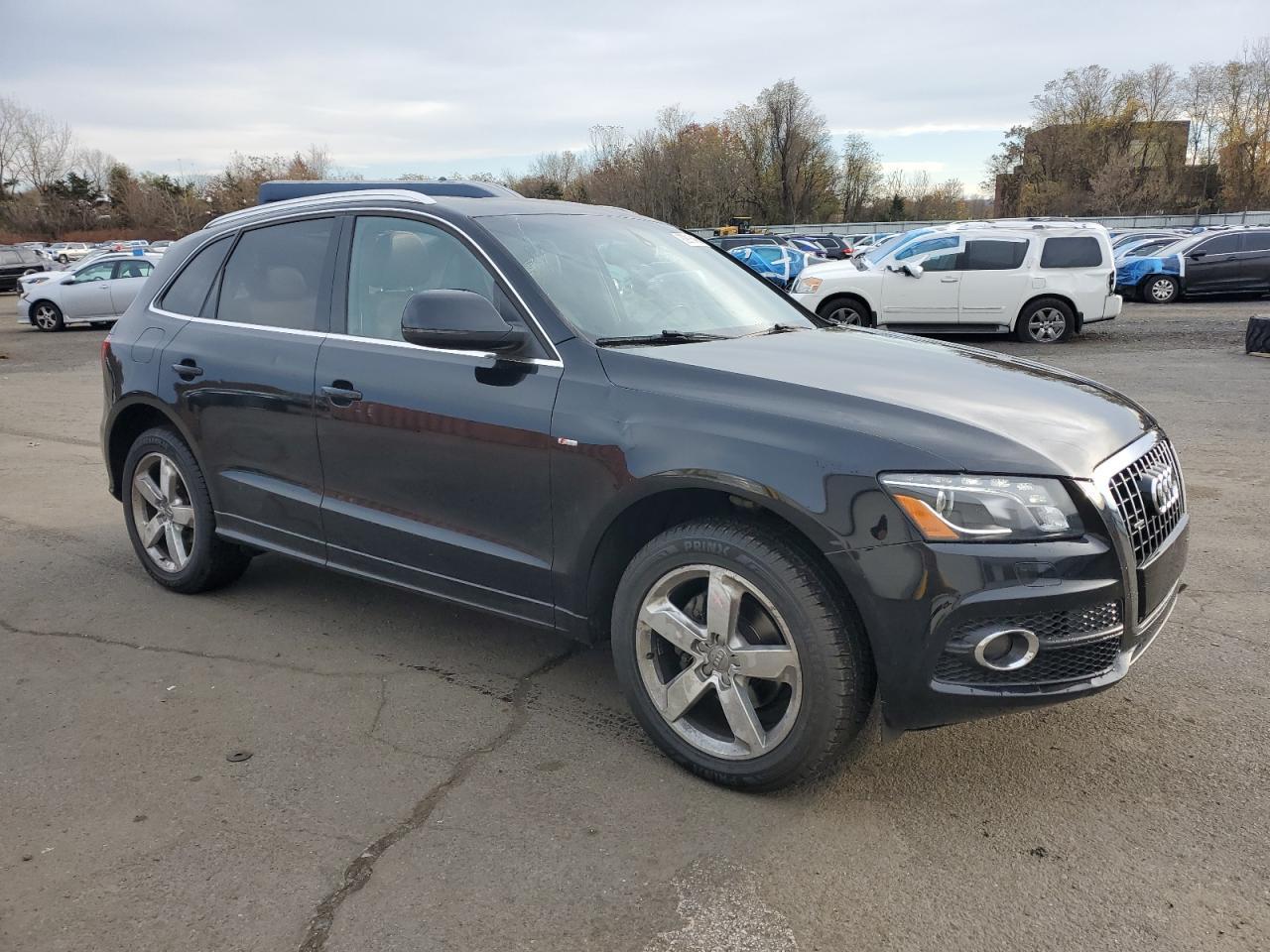 2011 AUDI Q5