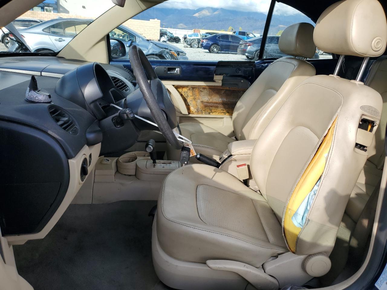 2003 VOLKSWAGEN Beetle