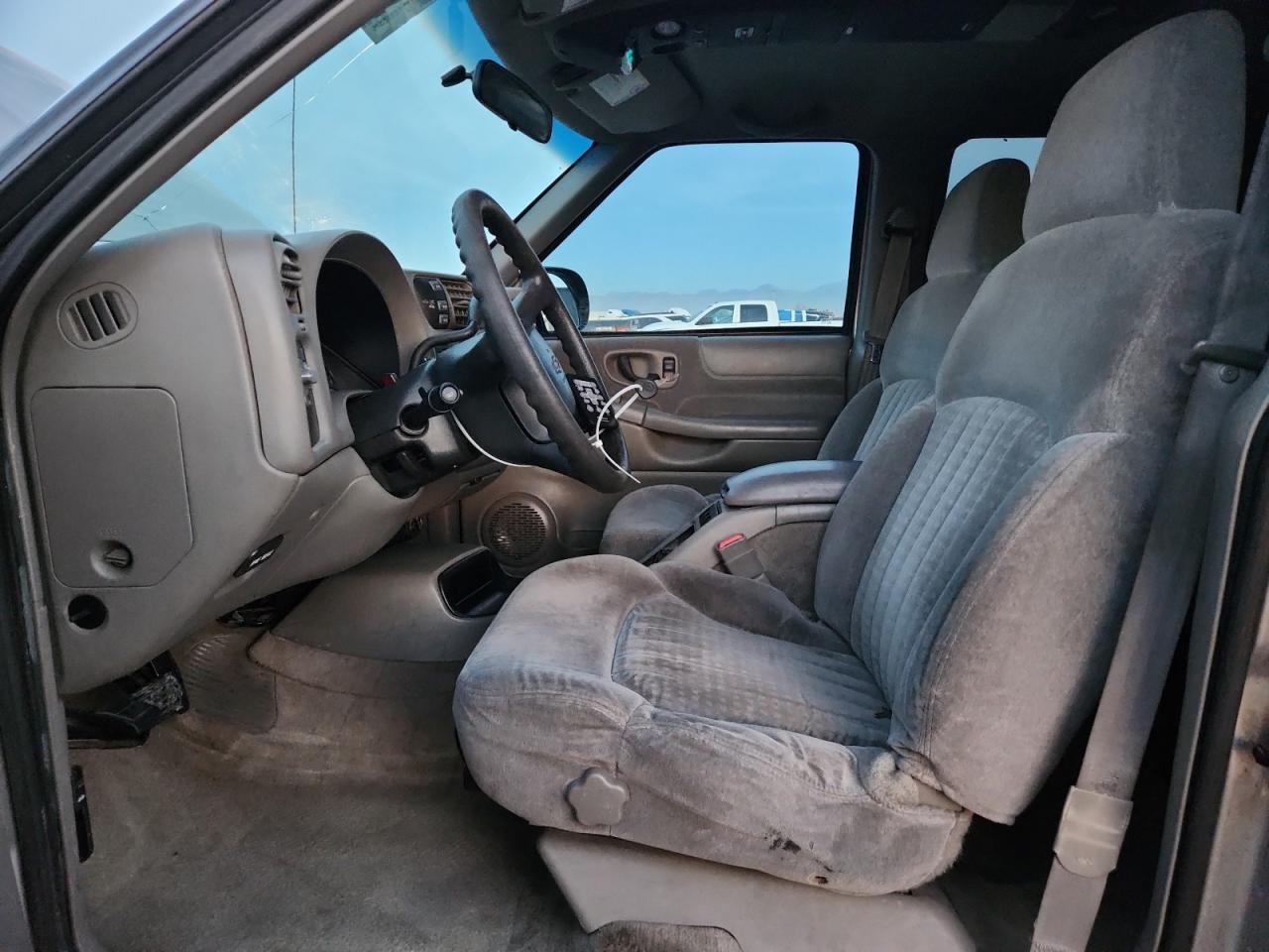 2001 CHEVROLET BLAZER