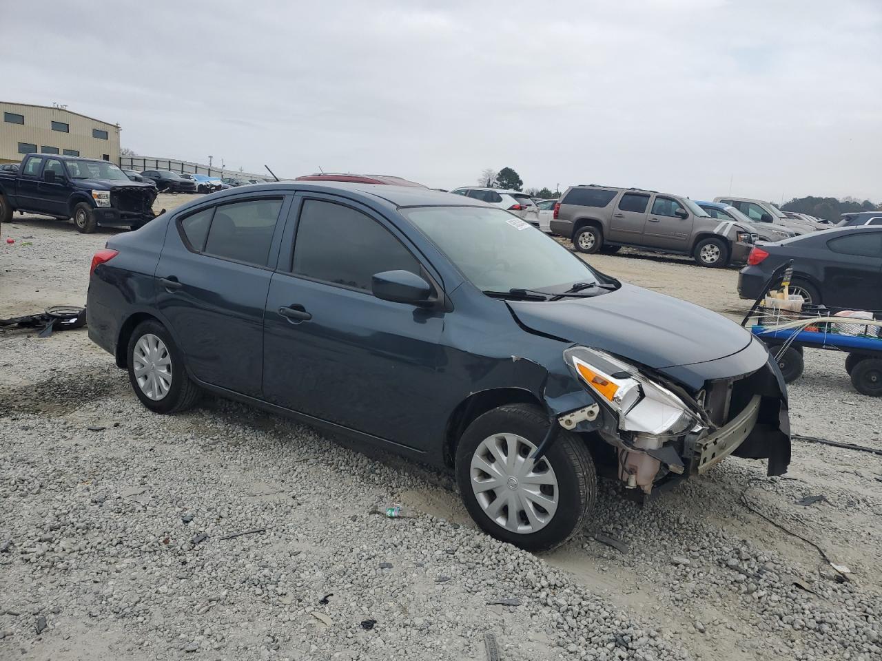 2017 NISSAN VERSA