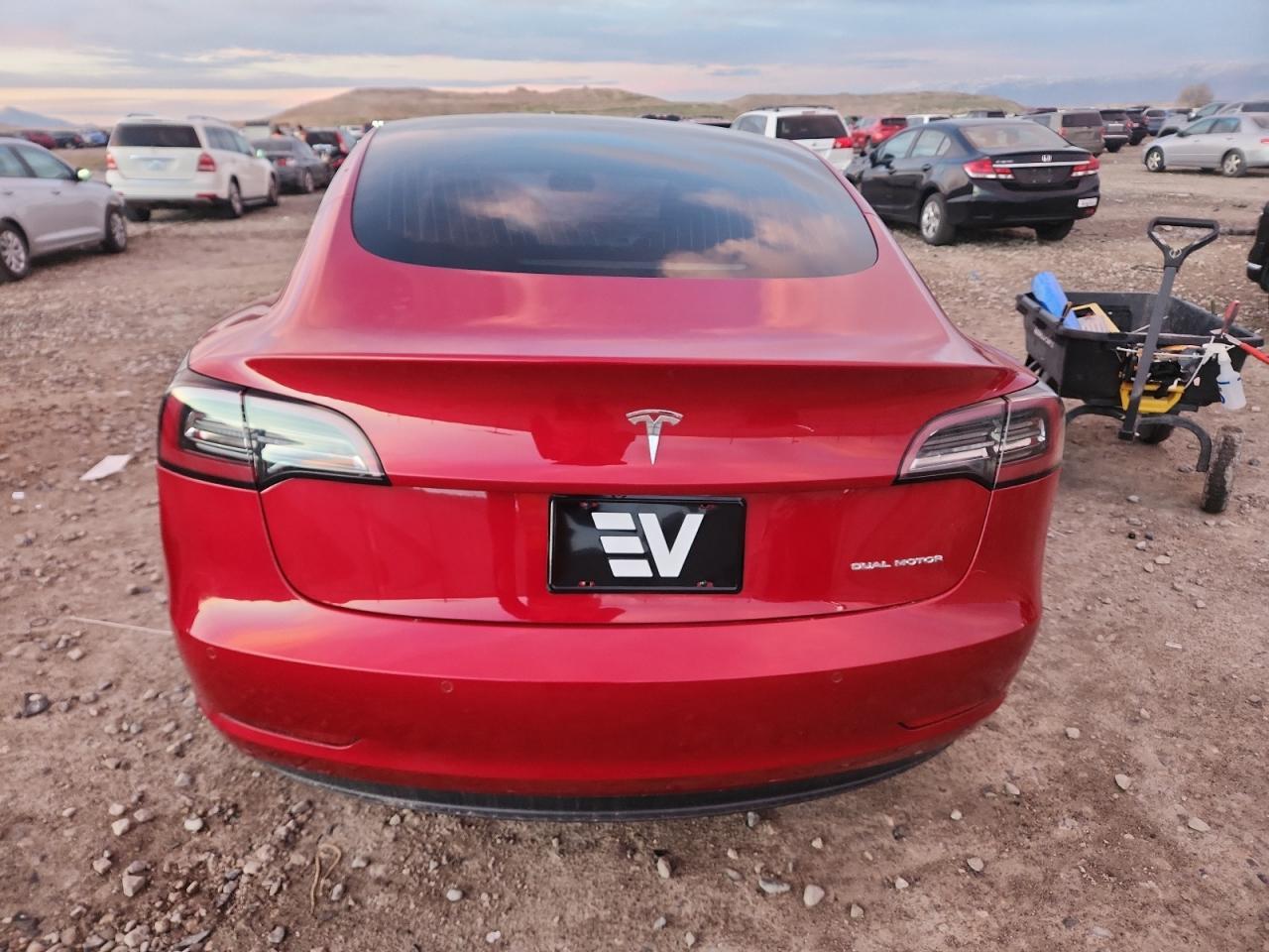 2018 TESLA MODEL 3