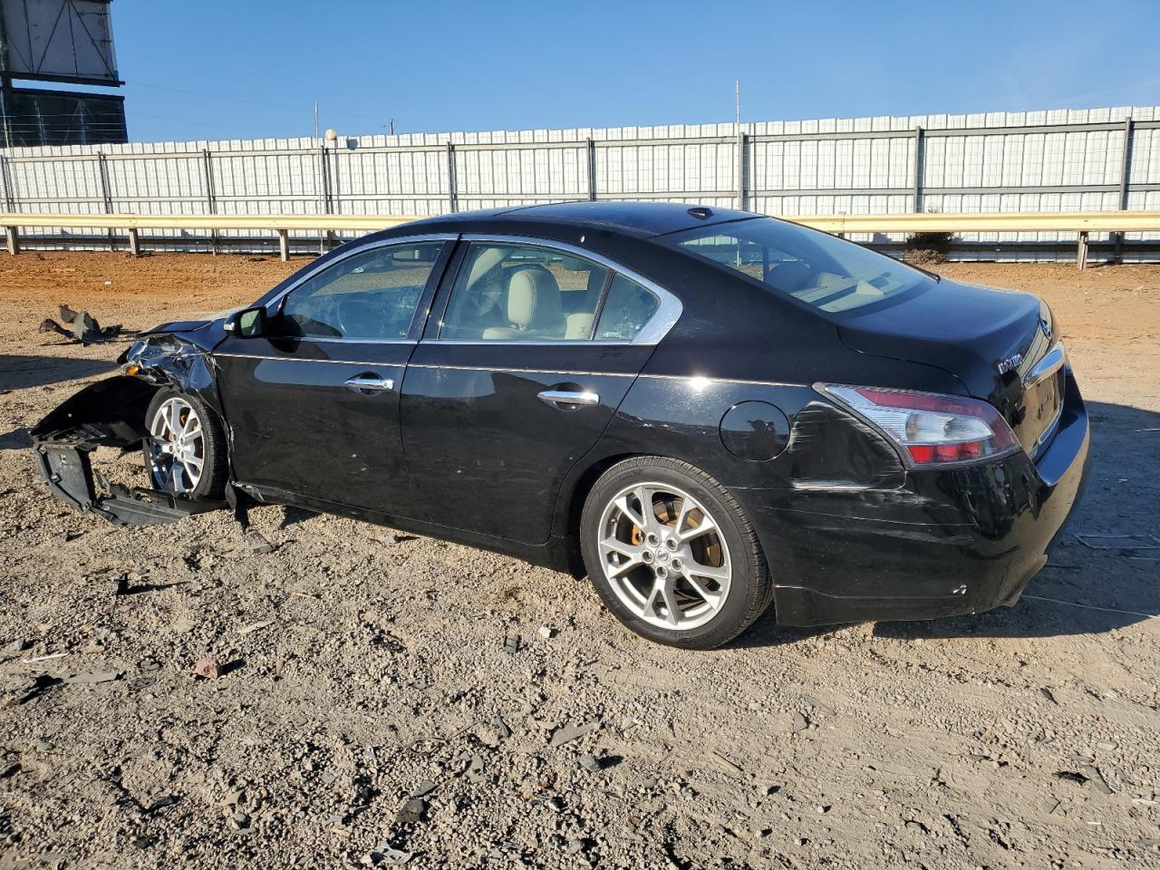 2012 NISSAN Maxima