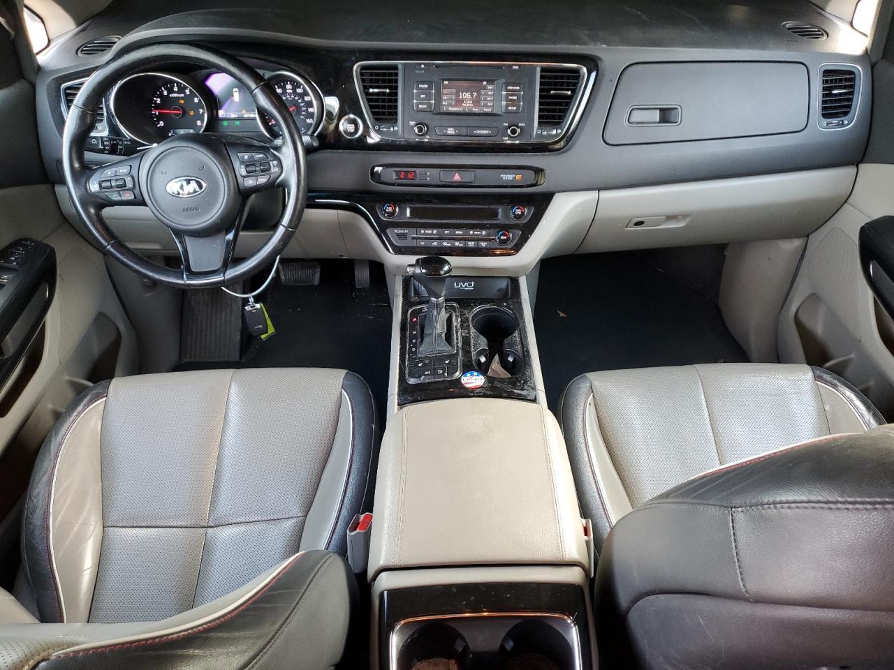 2016 KIA SEDONA