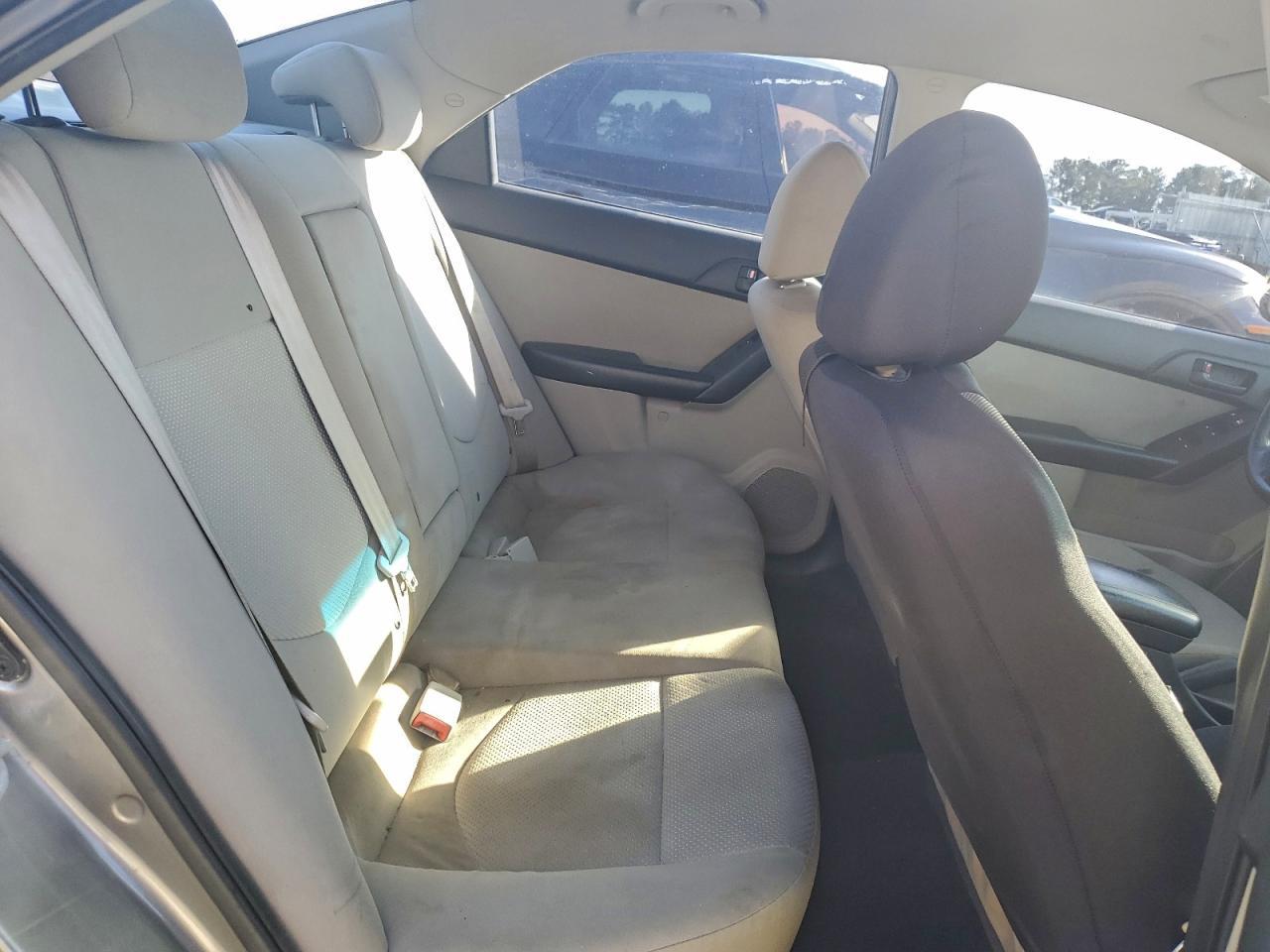 2010 KIA FORTE