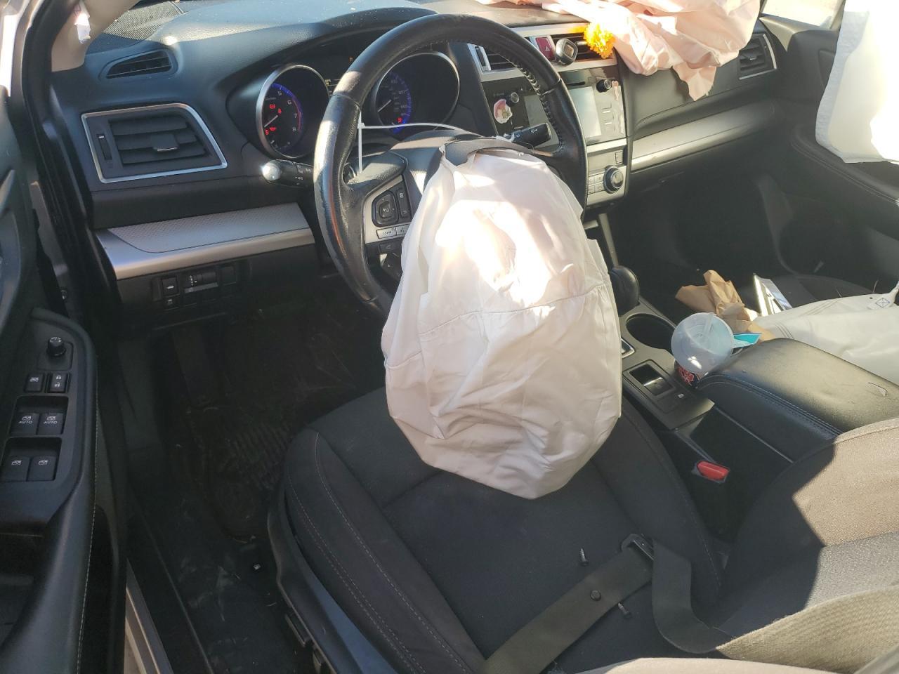 2017 SUBARU Legacy