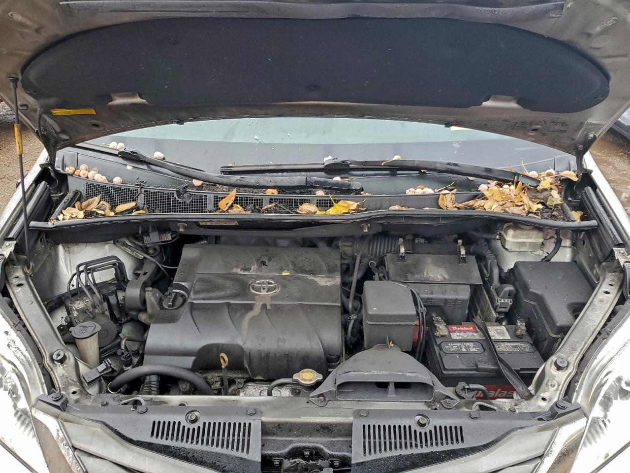2014 TOYOTA SIENNA