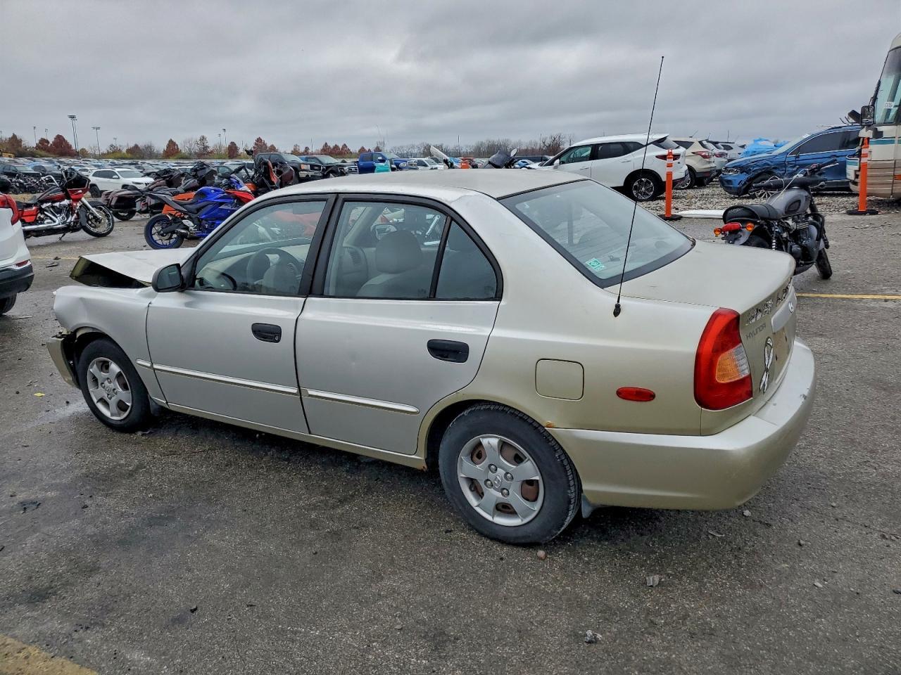 2002 HYUNDAI ACCENT