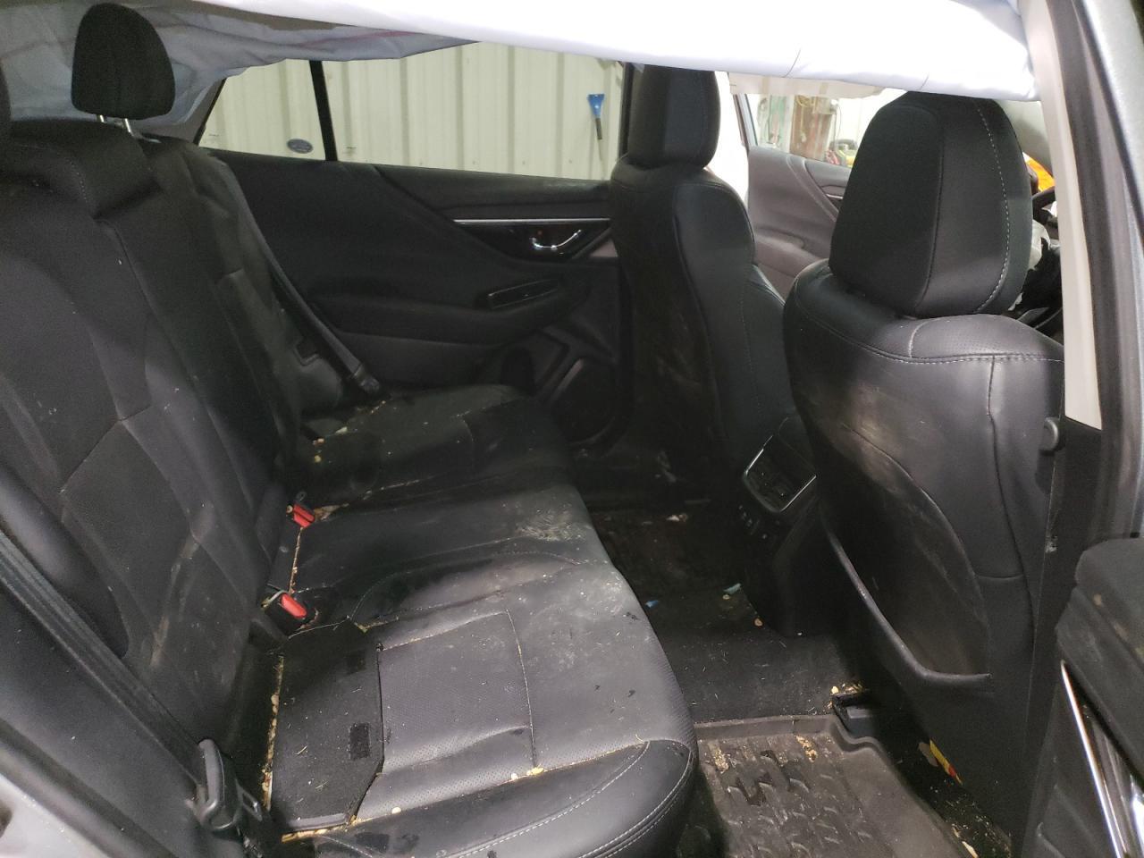 2020 SUBARU Outback