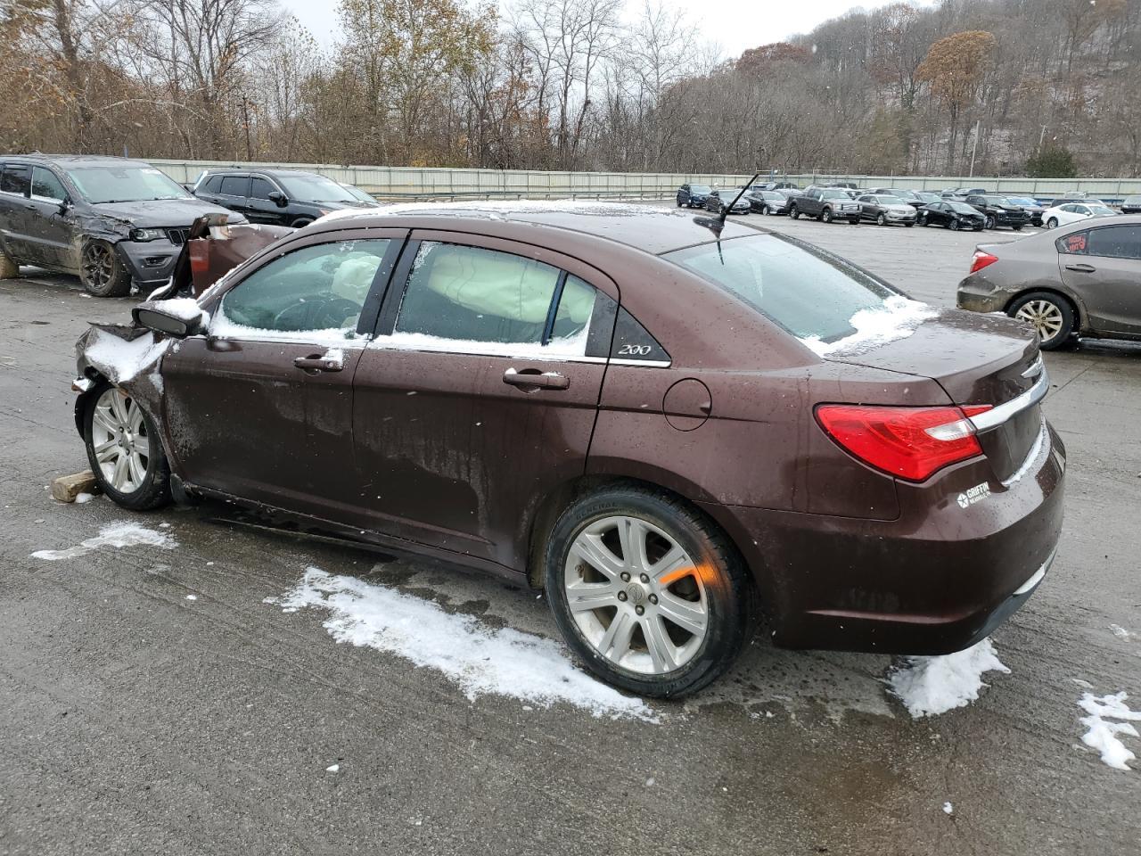 2013 CHRYSLER 200