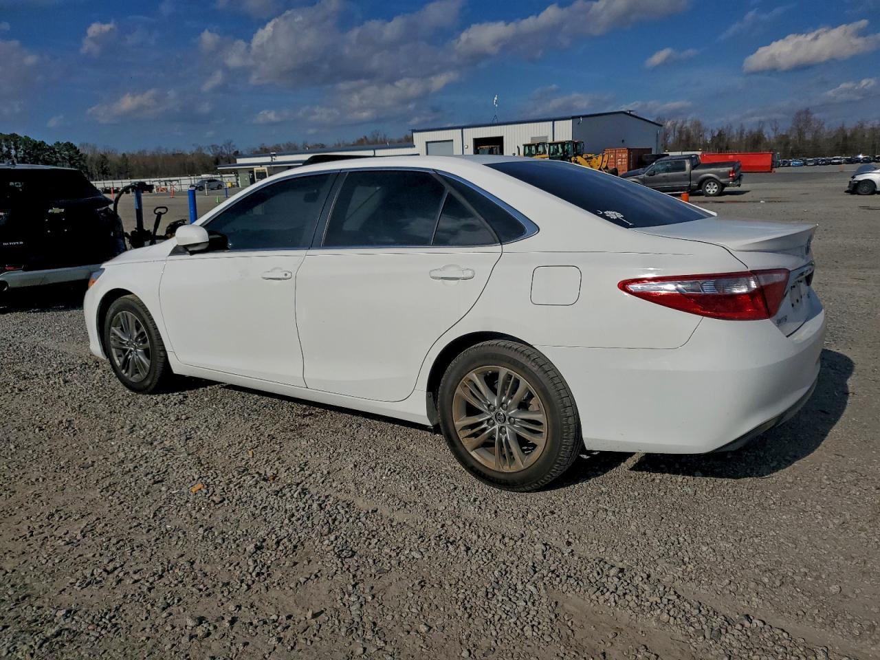 2015 TOYOTA CAMRY