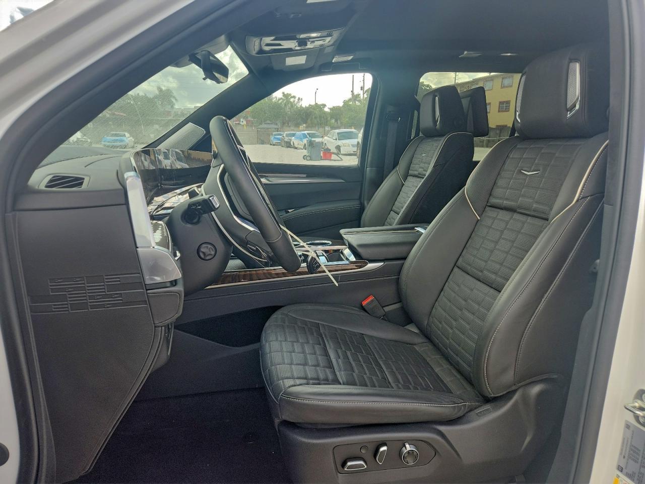 2025 CADILLAC ESCALADE