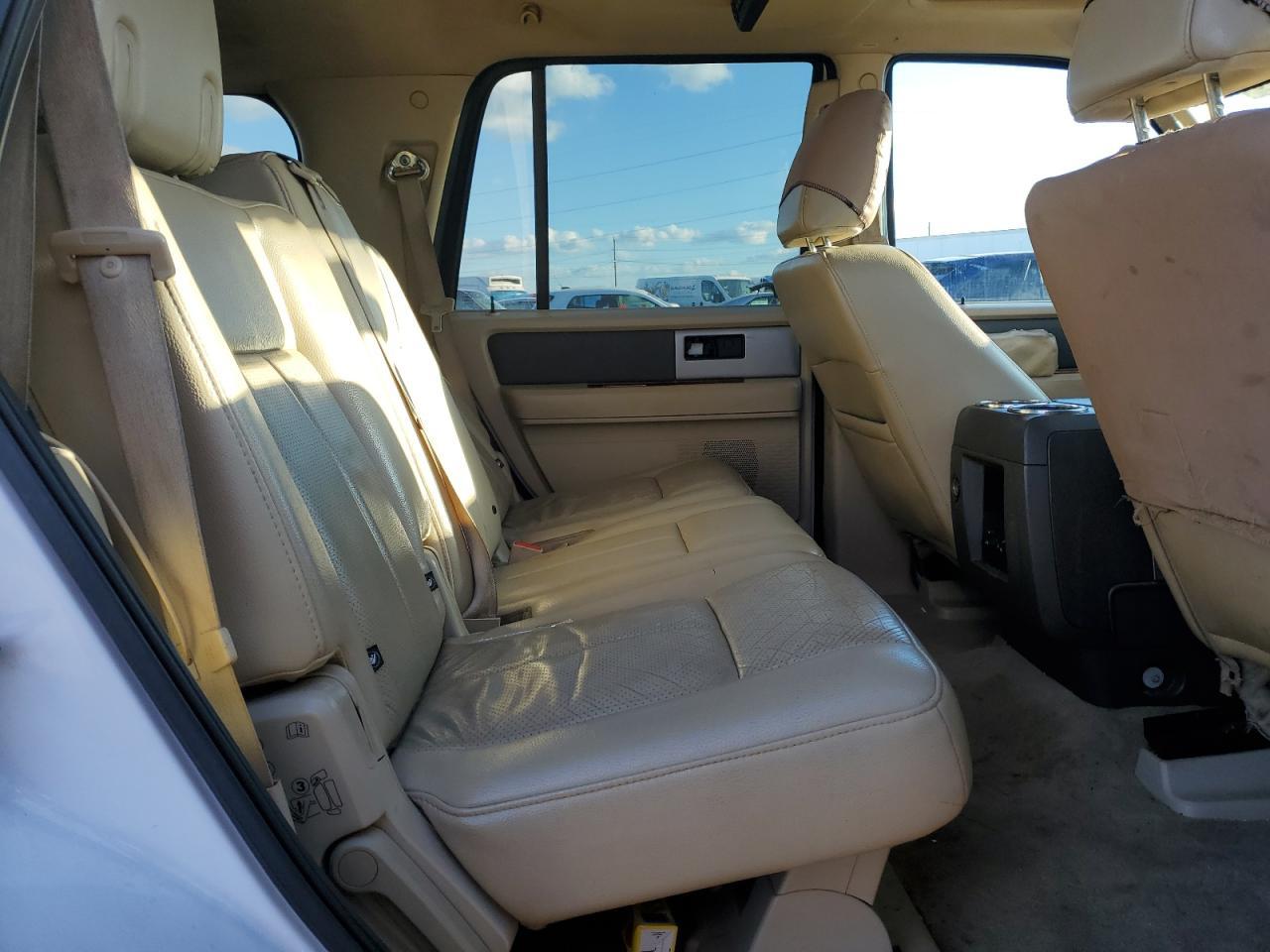 2010 FORD Expedition